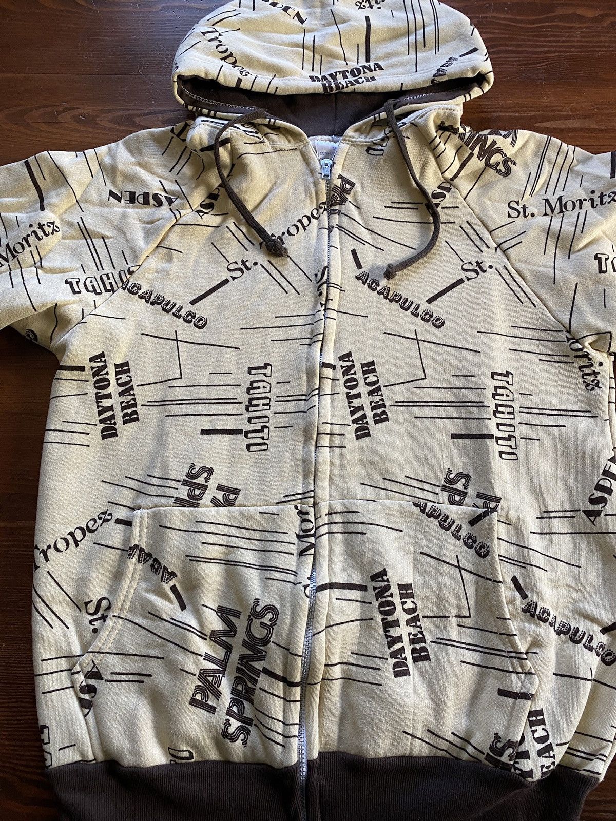 Vintage Vintage 70’s Multi City Full Zip Raglan Hoodie Sweatshirt Size US S / EU 44-46 / 1 - 3 Thumbnail