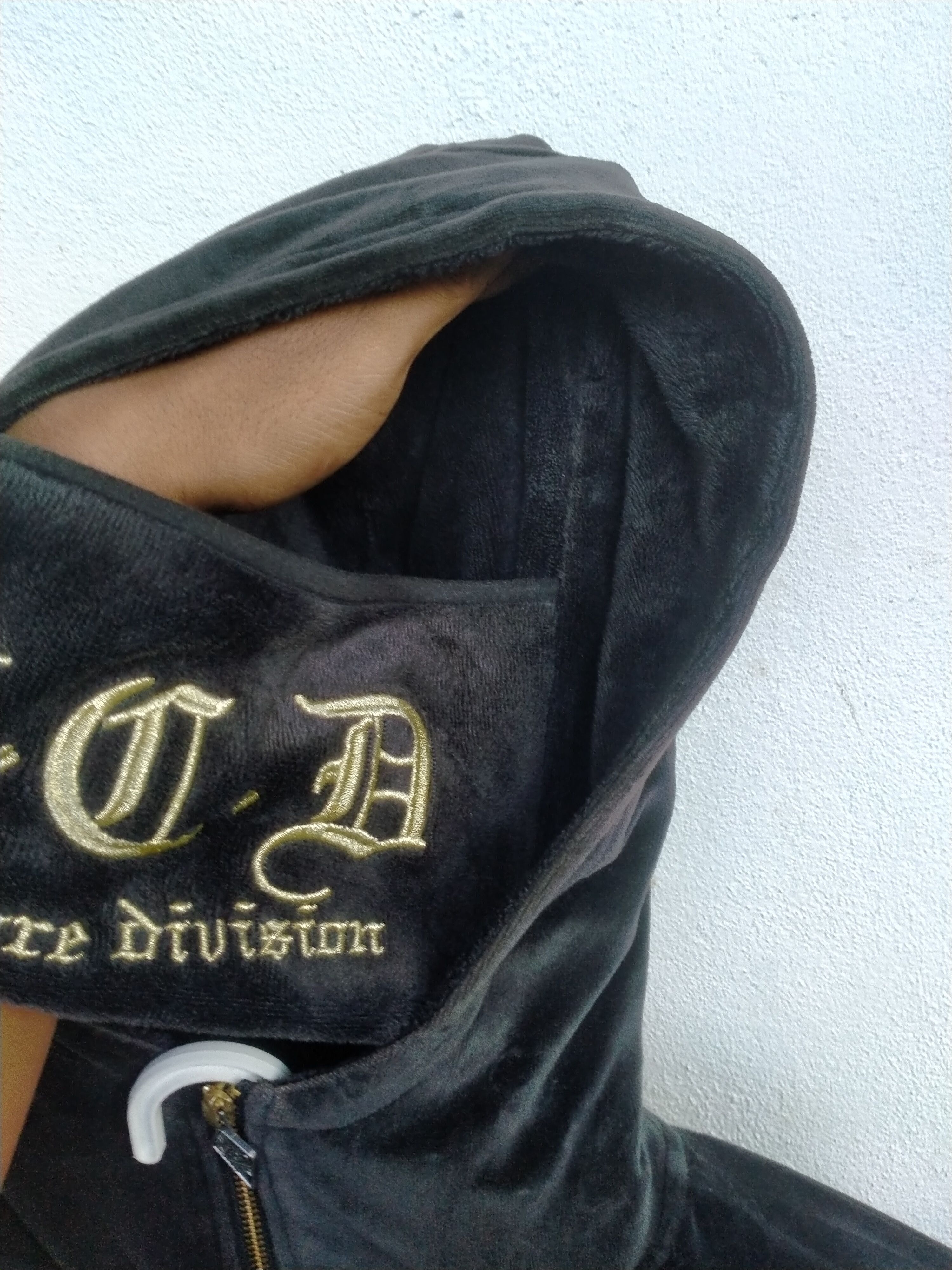 Japanese Brand MCD Full Face Black Velvet Hoodie Size US S / EU 44-46 / 1 - 15 Thumbnail