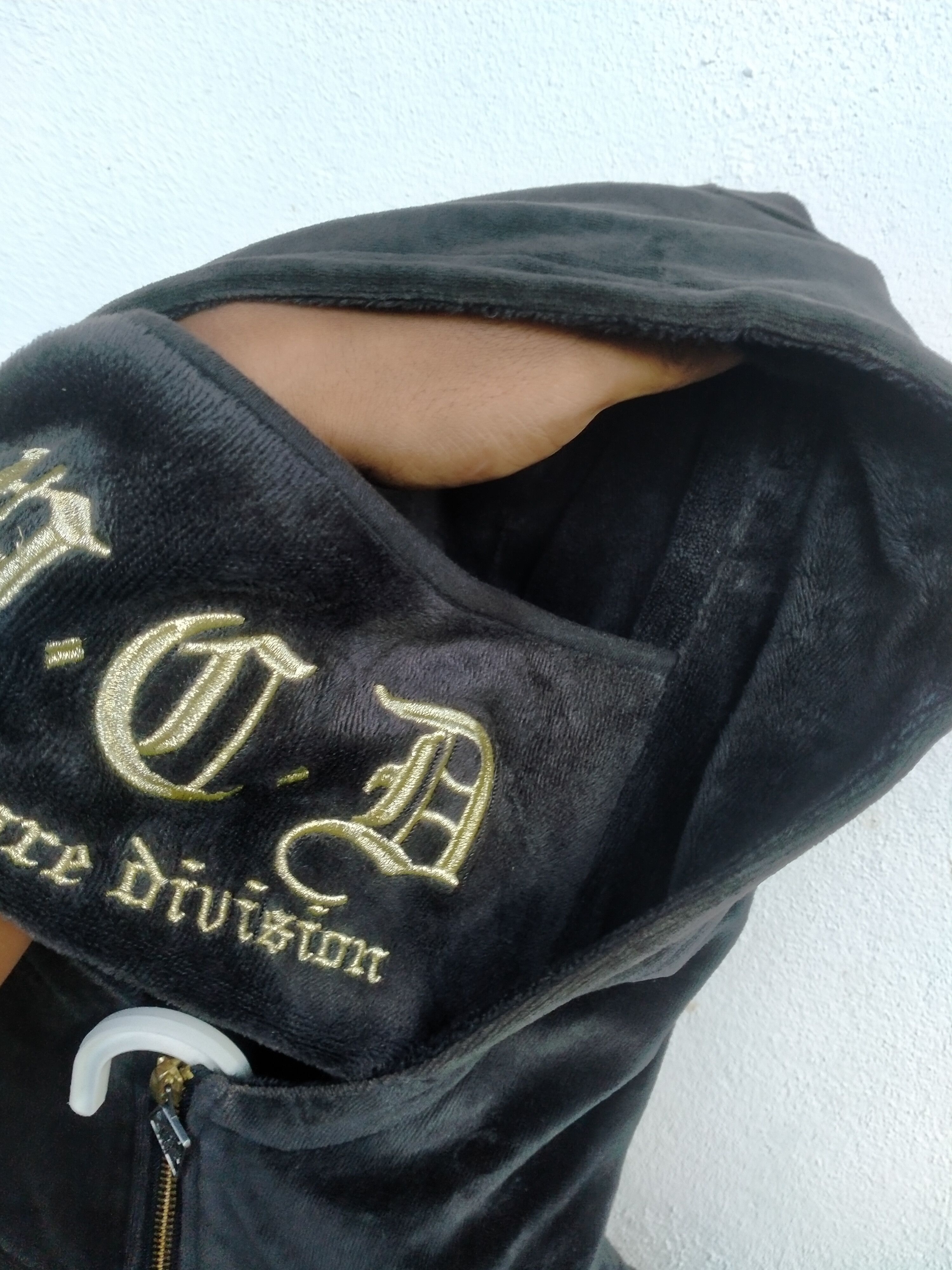 Japanese Brand MCD Full Face Black Velvet Hoodie Size US S / EU 44-46 / 1 - 16 Thumbnail