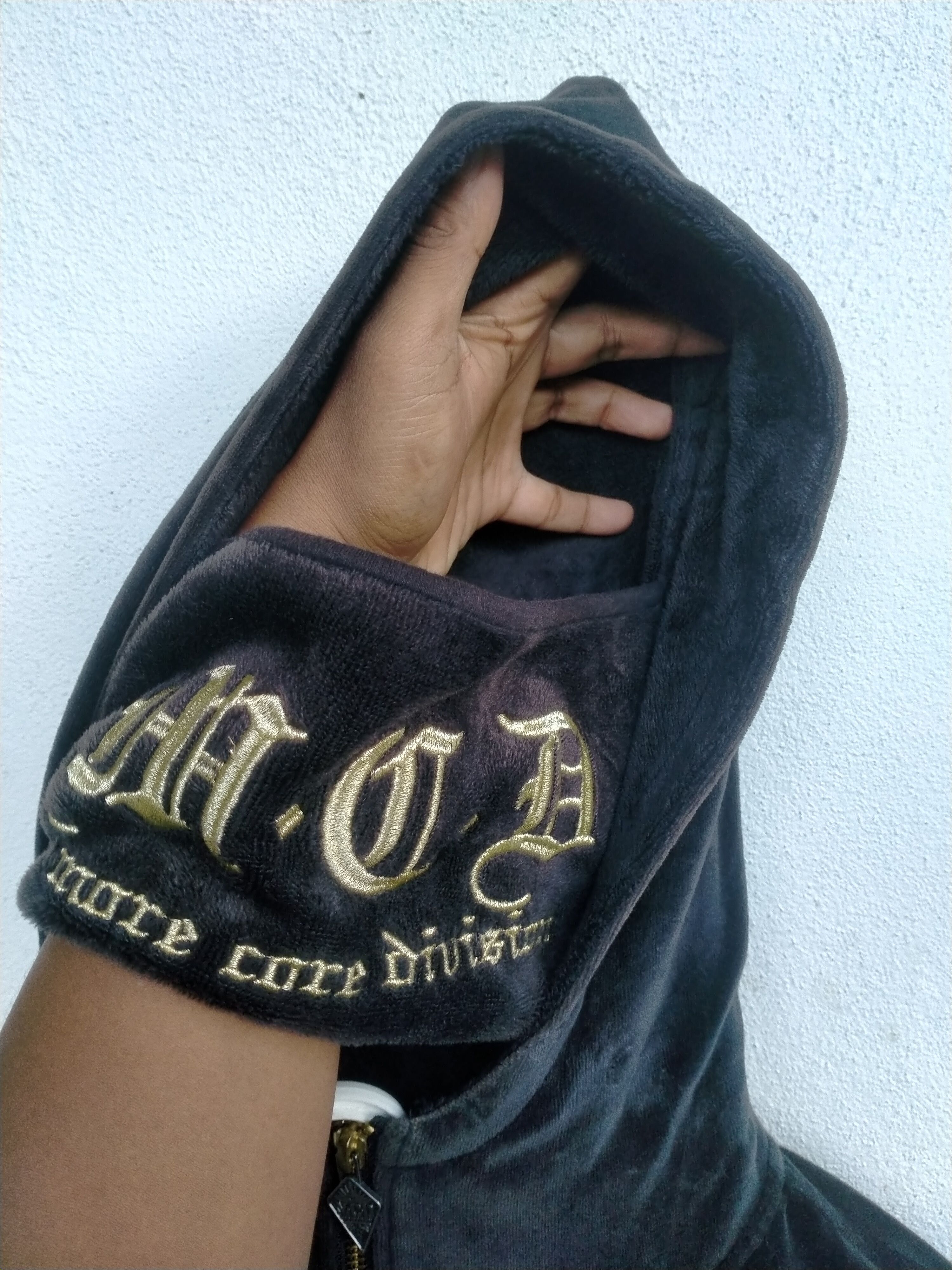 Japanese Brand MCD Full Face Black Velvet Hoodie Size US S / EU 44-46 / 1 - 17 Thumbnail