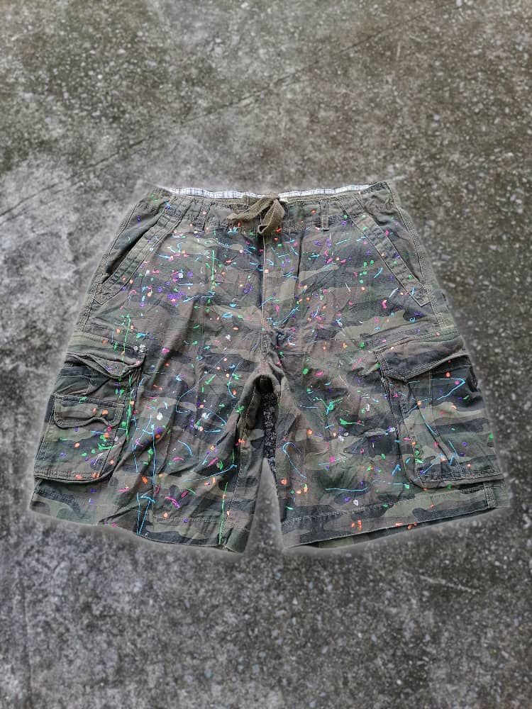Faded Glory Faded Glory Paint Splash Camo Shorts Cargo Pants Size US 38 / EU 54 - 1 Thumbnail