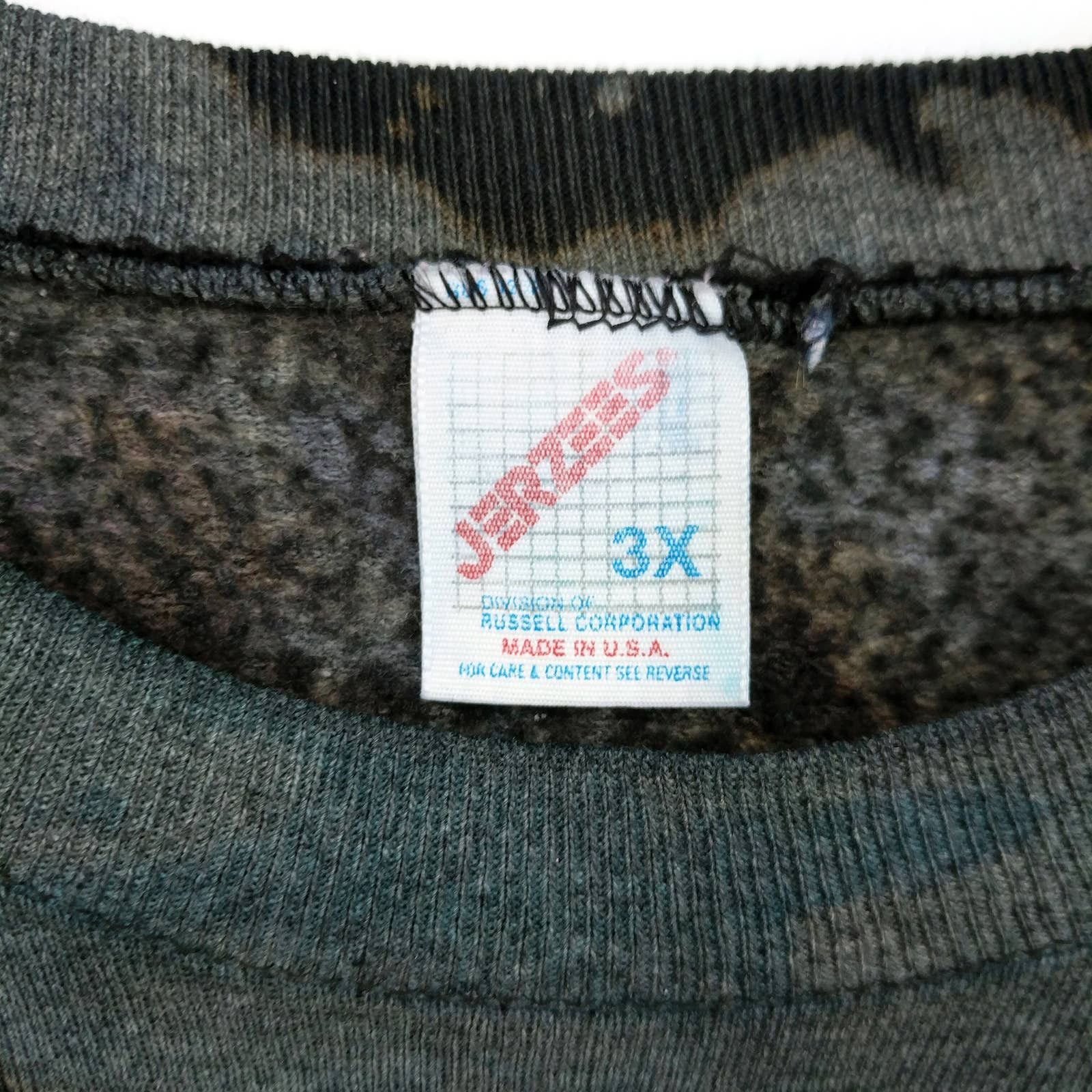 Vintage Vintage Camas Pride Custom Painted Bleach Tie Dye Sweatshirt Size US XXL / EU 58 / 5 - 9 Thumbnail