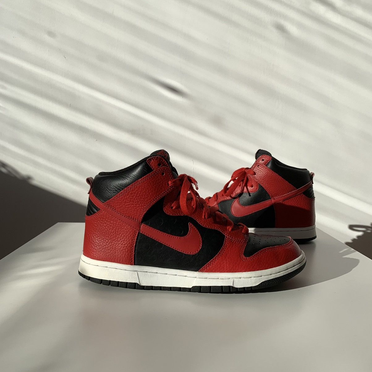 Nike 2010 Nike Dunk High Be True To Your Street Black/Red Size US 8 / EU 41 - 3 Thumbnail