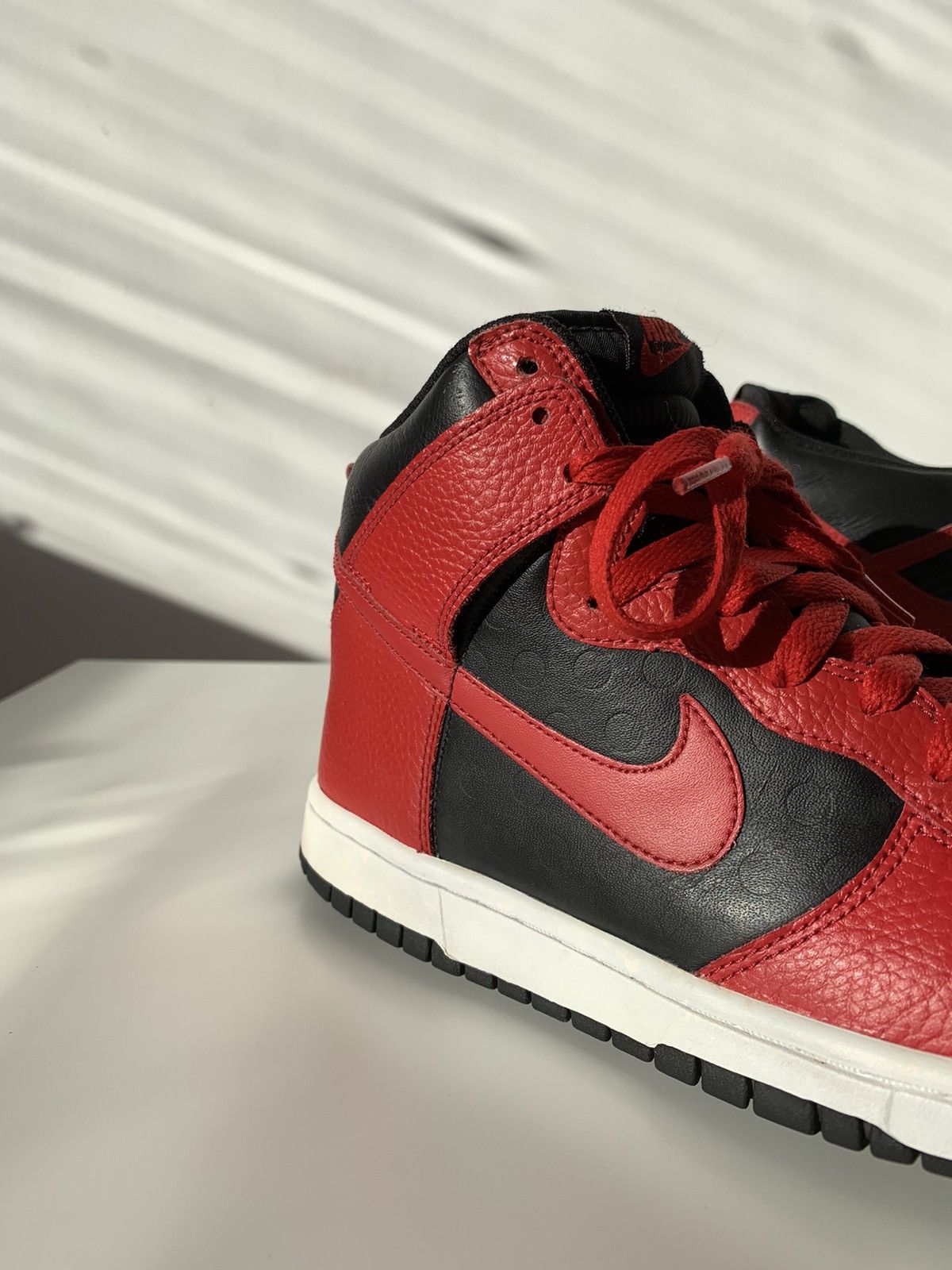 Nike 2010 Nike Dunk High Be True To Your Street Black/Red Size US 8 / EU 41 - 9 Thumbnail