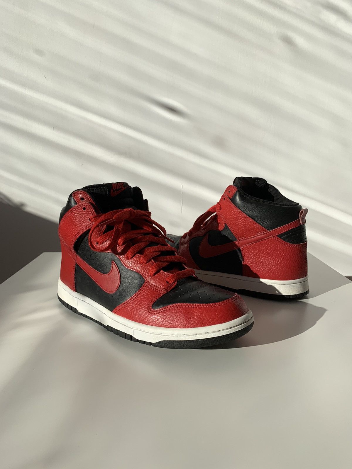 Nike 2010 Nike Dunk High Be True To Your Street Black/Red Size US 8 / EU 41 - 8 Thumbnail