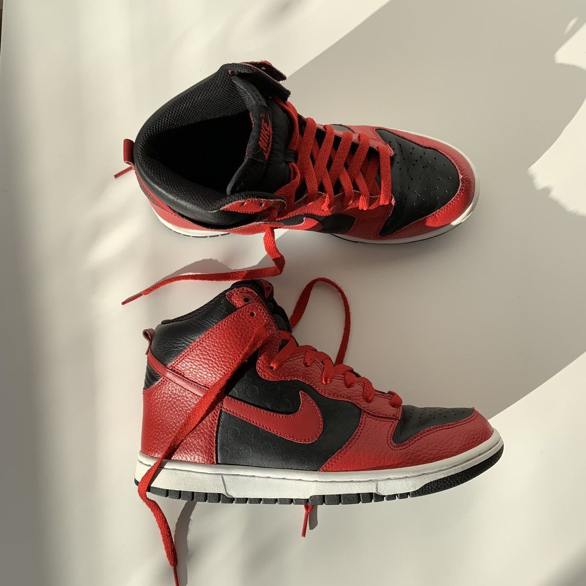 Nike 2010 Nike Dunk High Be True To Your Street Black/Red Size US 8 / EU 41 - 12 Thumbnail