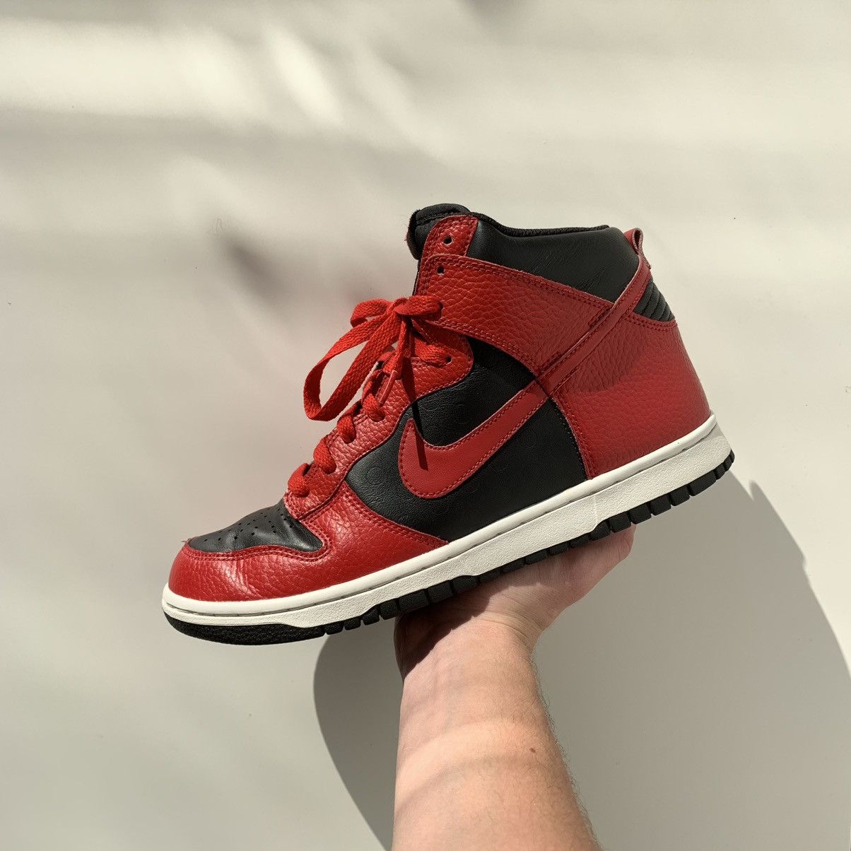 Nike 2010 Nike Dunk High Be True To Your Street Black/Red Size US 8 / EU 41 - 10 Thumbnail