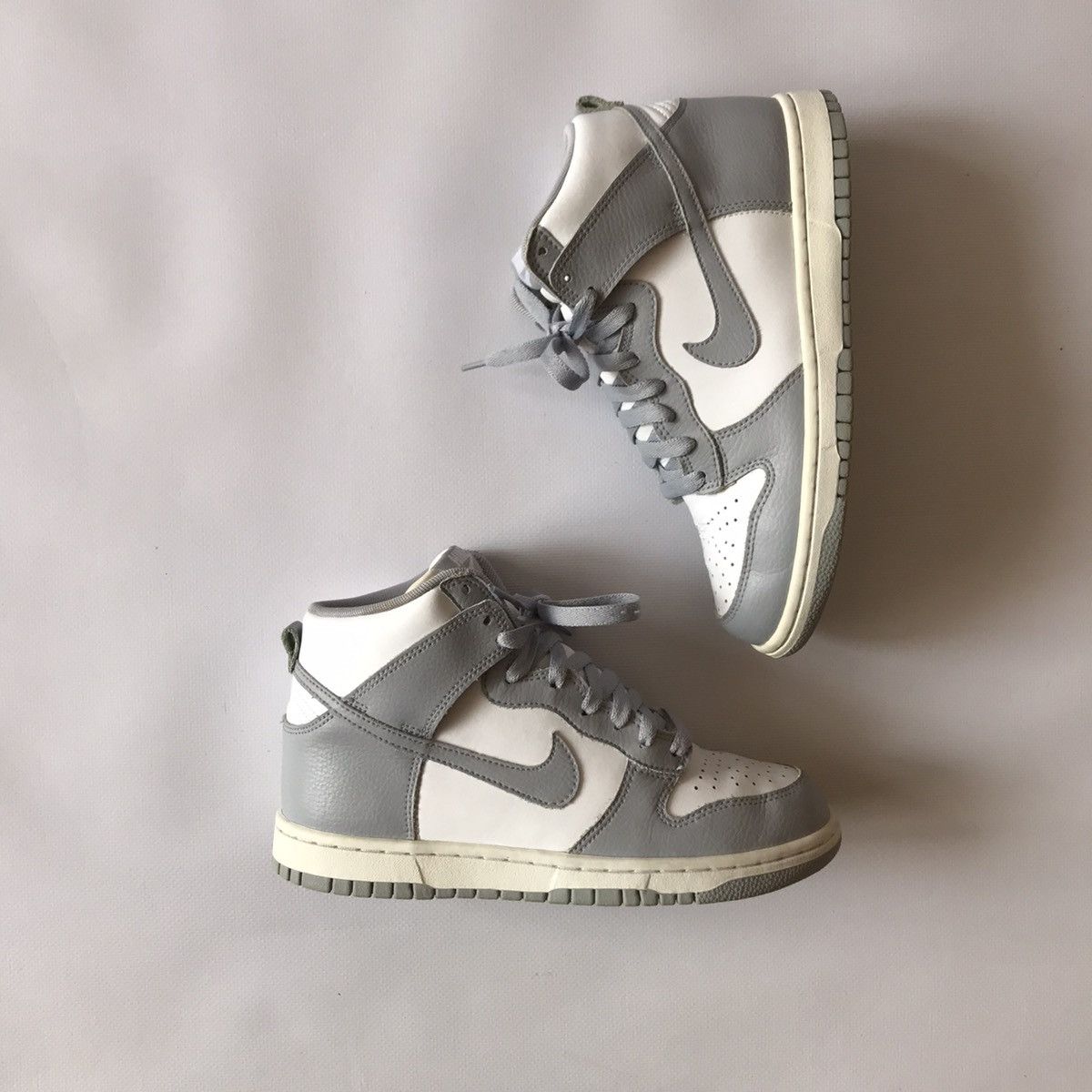 Nike 2016 Nike Dunk High White Wolf Grey WMNS Size US 7.5 / IT 37.5 - 1 Thumbnail