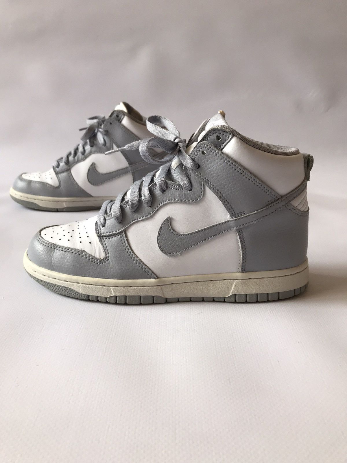 Nike 2016 Nike Dunk High White Wolf Grey WMNS Size US 7.5 / IT 37.5 - 4 Thumbnail