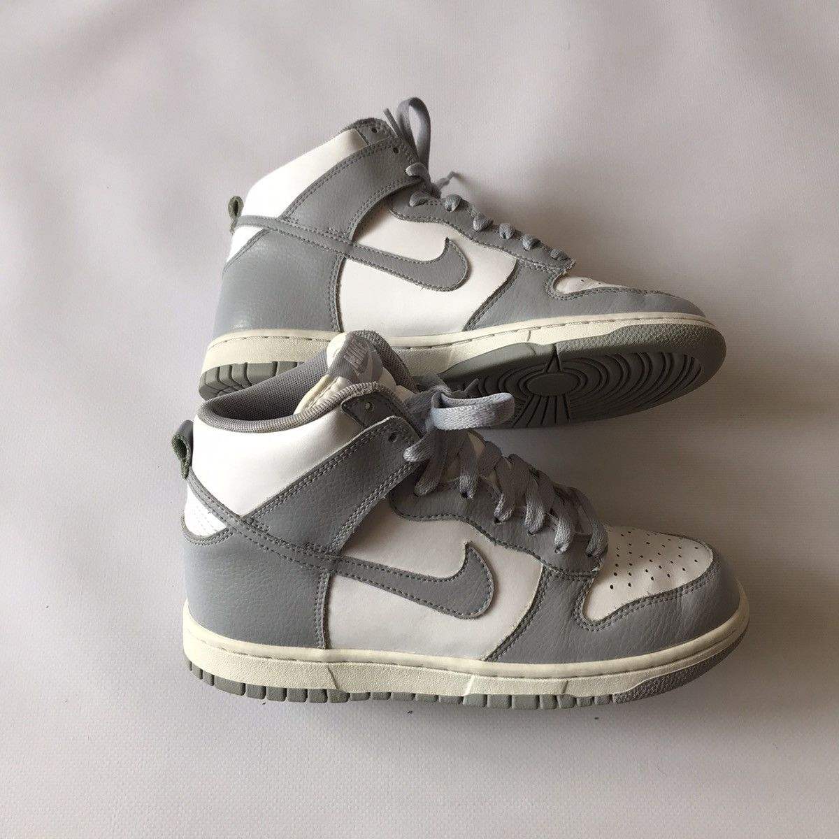 Nike 2016 Nike Dunk High White Wolf Grey WMNS Size US 7.5 / IT 37.5 - 12 Thumbnail
