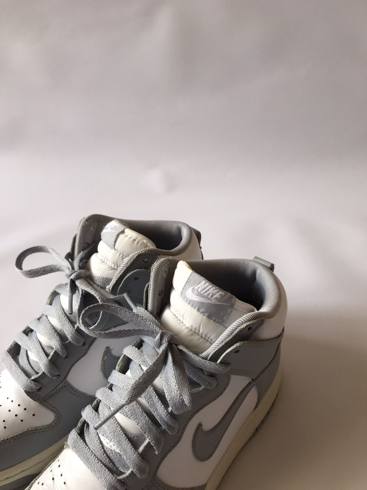 Nike 2016 Nike Dunk High White Wolf Grey WMNS Size US 7.5 / IT 37.5 - 10 Thumbnail