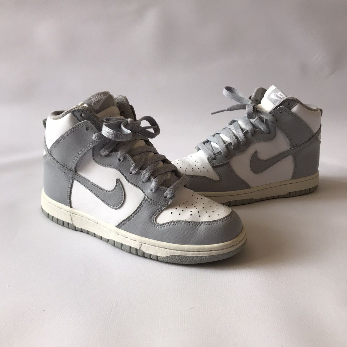 Nike 2016 Nike Dunk High White Wolf Grey WMNS Size US 7.5 / IT 37.5 - 2 Thumbnail