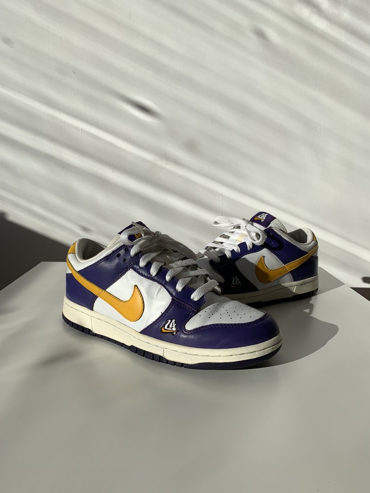 Nike × Vintage 2004 Nike Dunk "La" Lakers Yellow Del Sol/Court Purple Size US 7 / EU 40 - 2 Thumbnail