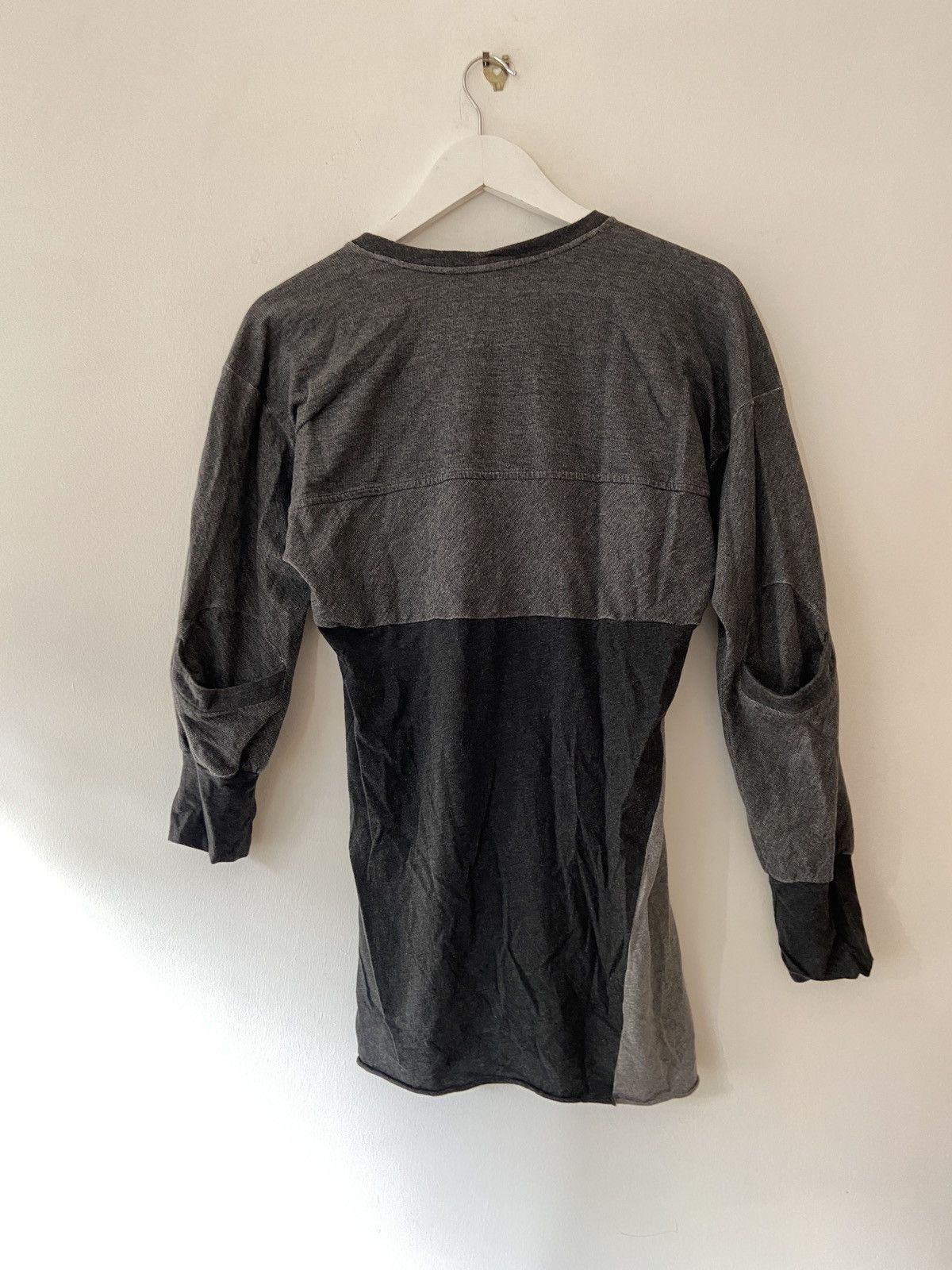 Helmut Lang Helmut Lang A/W03 Asymmetric Smiley Pocket Longsleeve Size US S / EU 44-46 / 1 - 3 Thumbnail