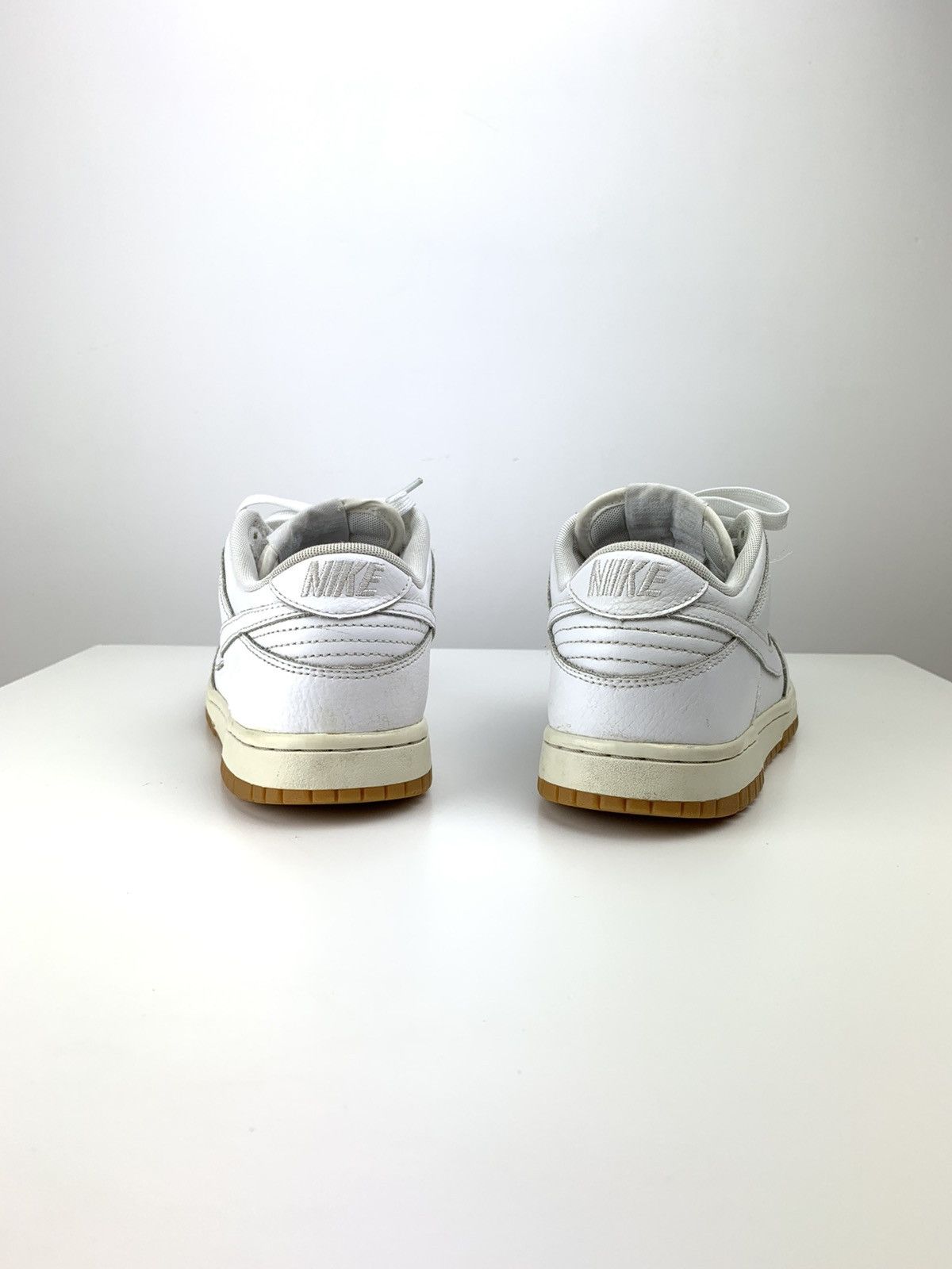 Nike 2016 Nike Dunk Low Triple White Gum Size US 7 / IT 37 - 11 Thumbnail
