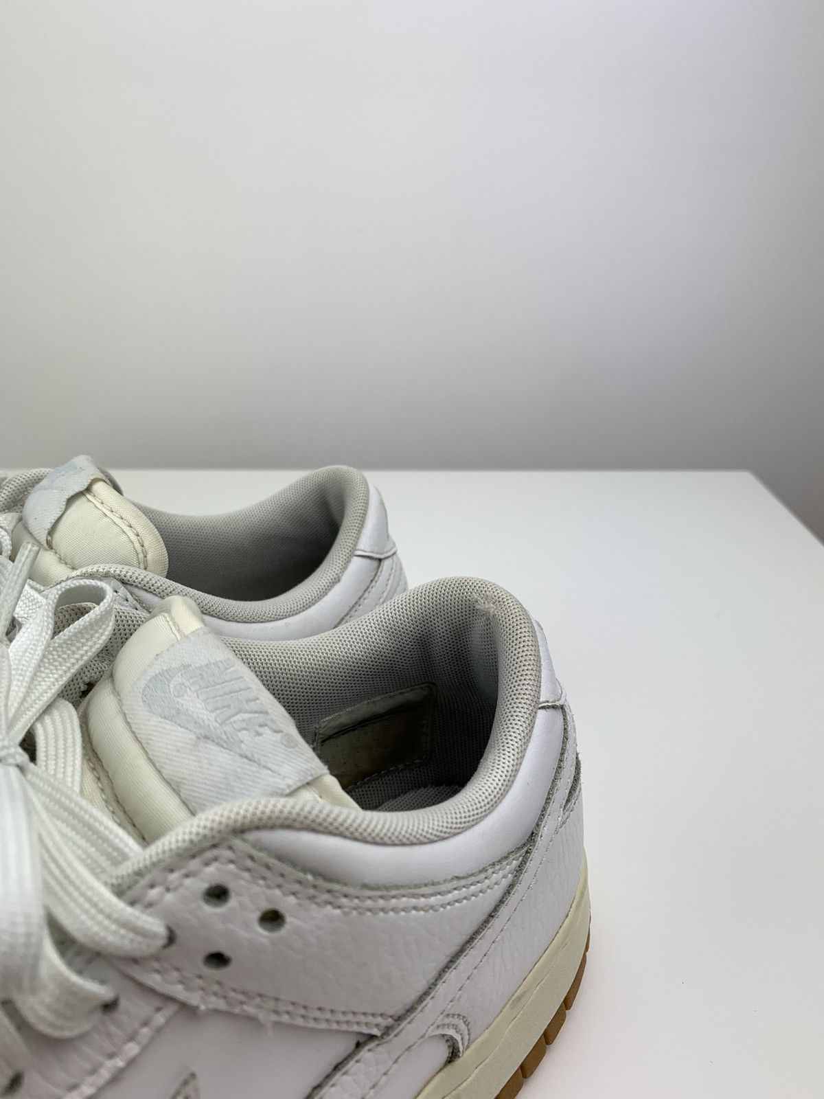 Nike 2016 Nike Dunk Low Triple White Gum Size US 7 / IT 37 - 9 Thumbnail