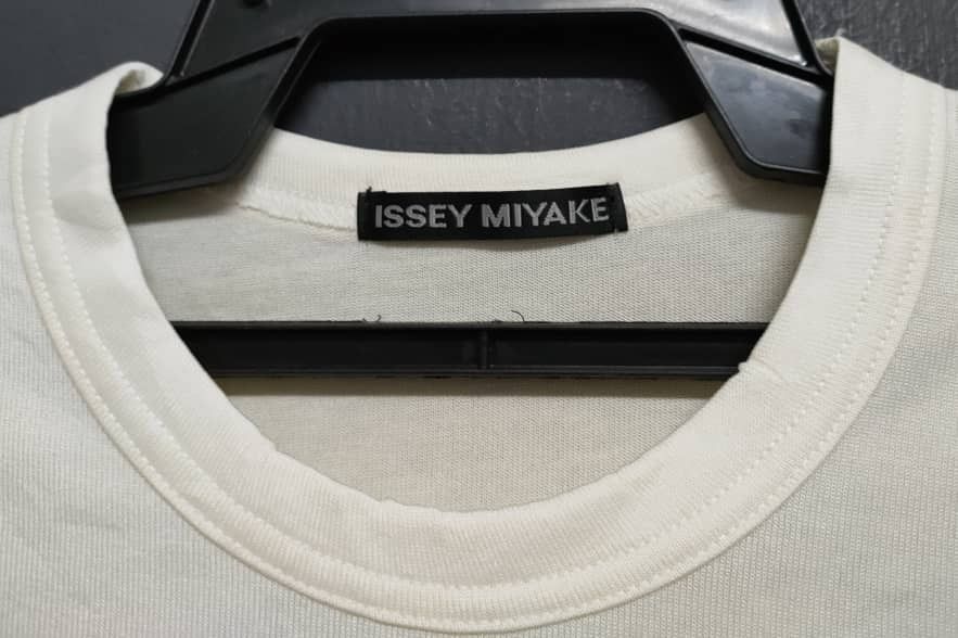 Issey Miyake Issey Miyake T Size US M / EU 48-50 / 2 - 6 Thumbnail