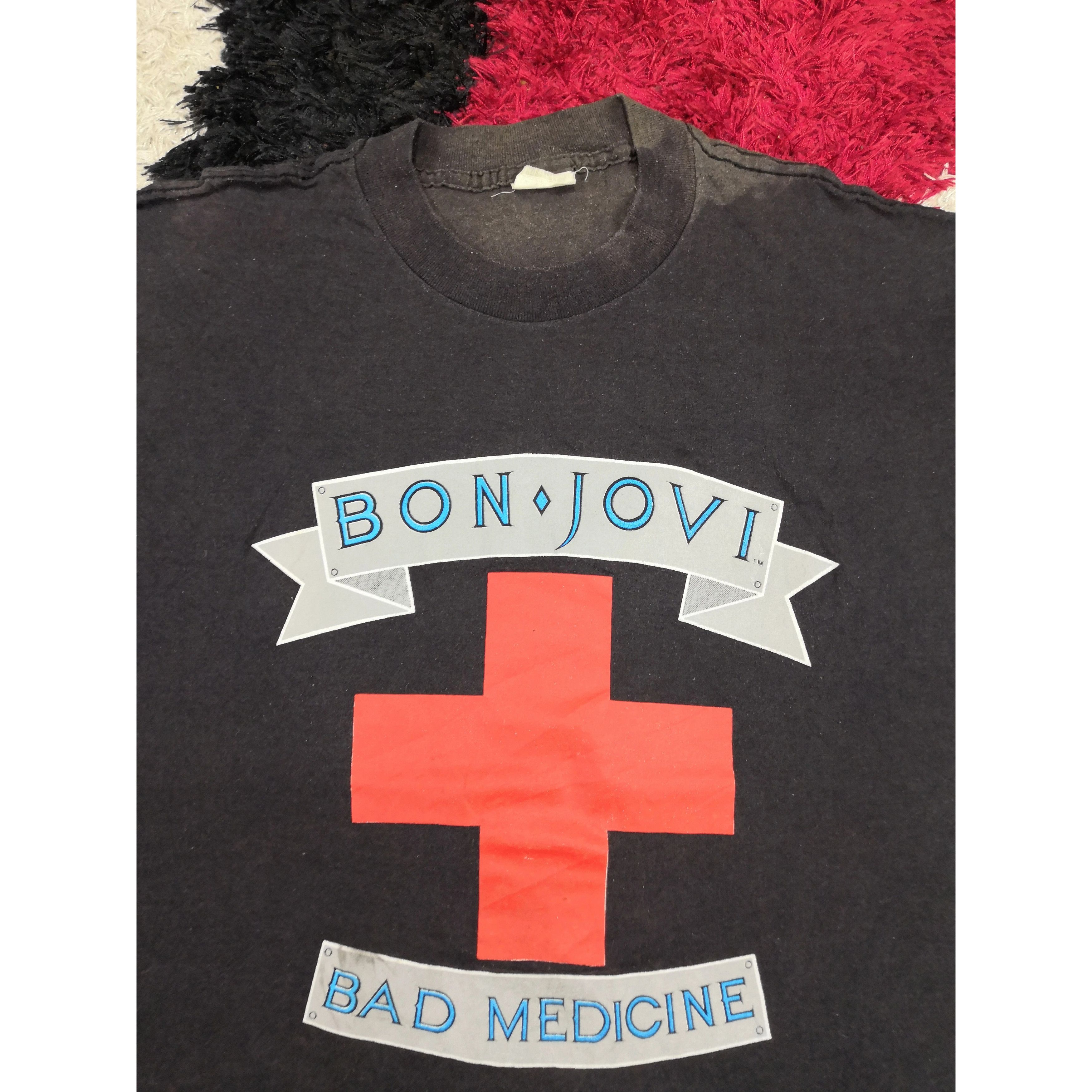 Band Tees Bon Jovi T shirt Bad Medicine The Boys are Back 56789 Size US M / EU 48-50 / 2 - 3 Thumbnail