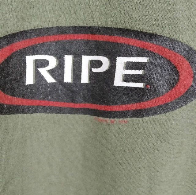 Vintage Vintage RIPE Skateboards Hentai Girl Show USA T-shirt Size US L / EU 52-54 / 3 - 4 Thumbnail