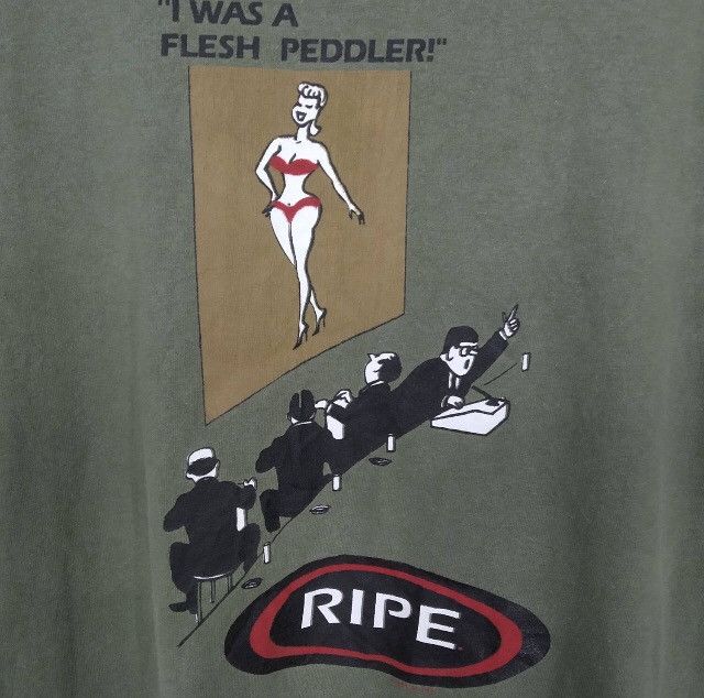 Vintage Vintage RIPE Skateboards Hentai Girl Show USA T-shirt Size US L / EU 52-54 / 3 - 3 Thumbnail