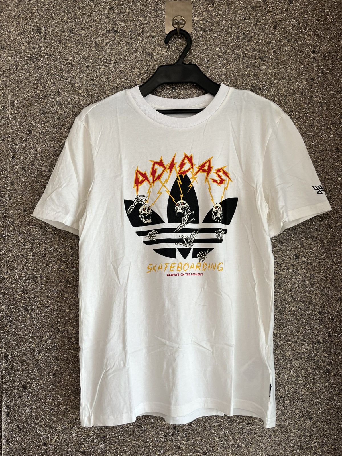 image of Skateboarding Ft82 in White, Men's (Size Medium)