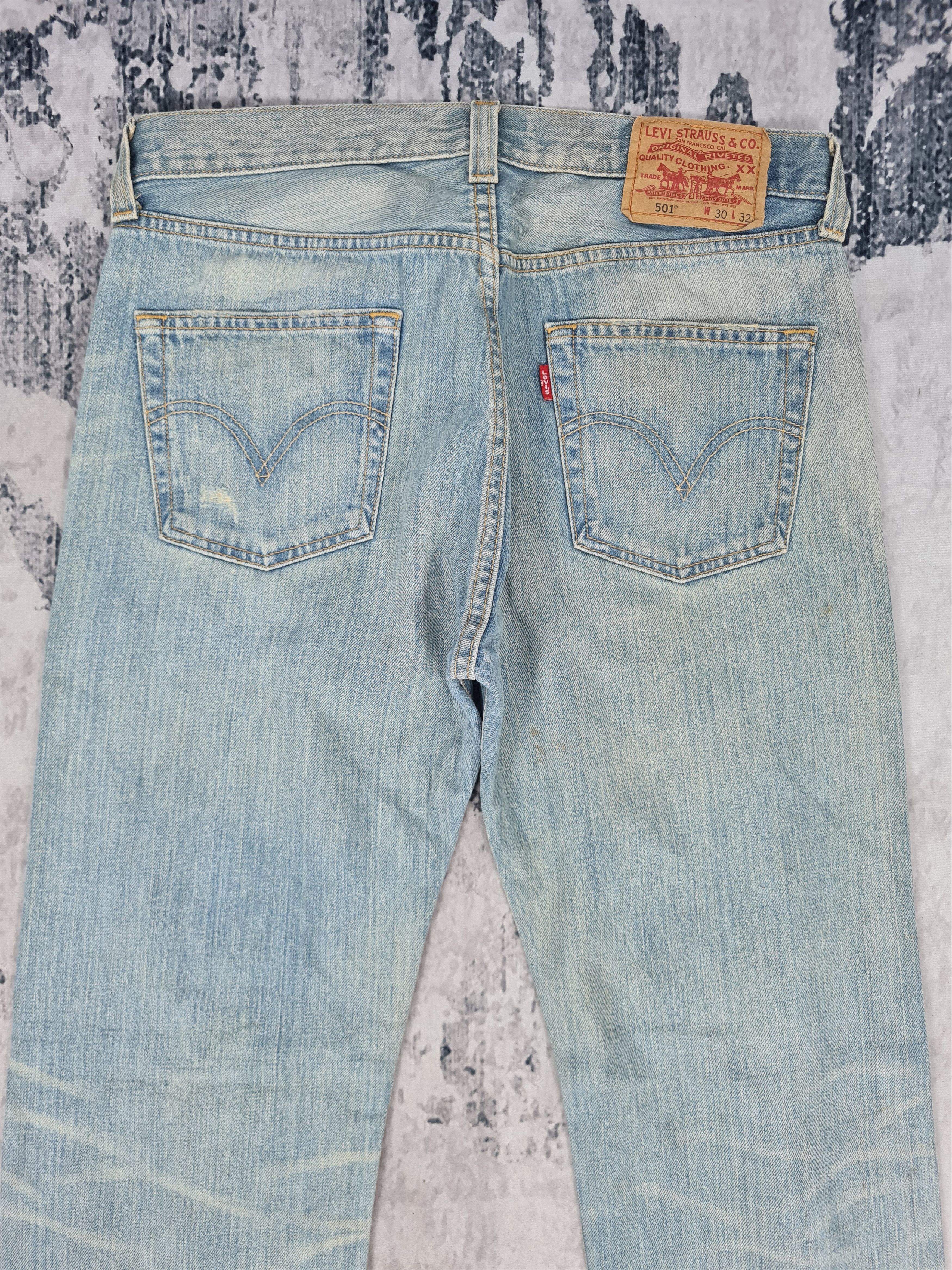 Levi's LEVIS 501 Distressed Faded Blue Jeans L0338 Size 31X32 Size US 31 - 9 Thumbnail