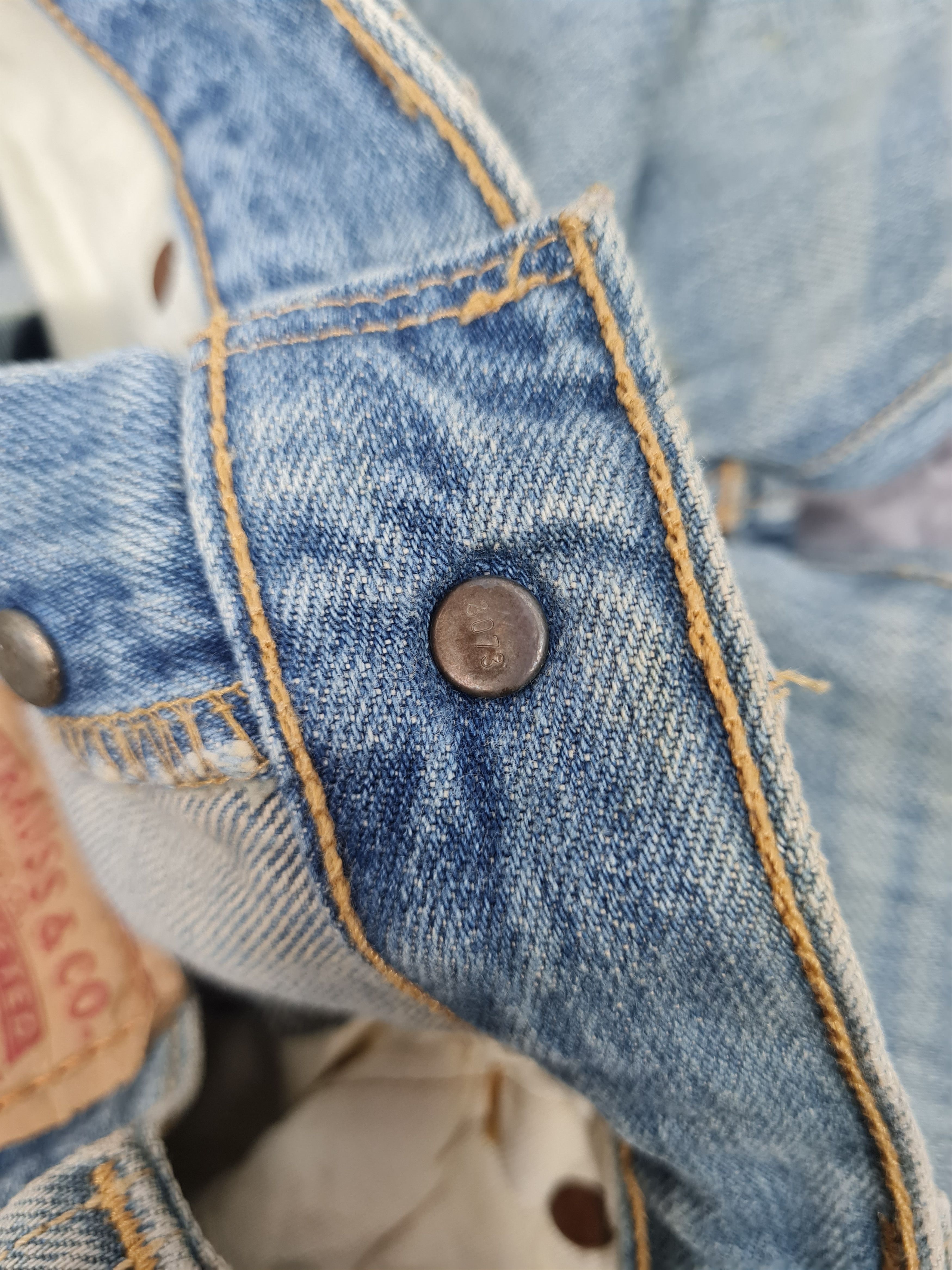 Levi's LEVIS 501 Distressed Faded Blue Jeans L0338 Size 31X32 Size US 31 - 12 Thumbnail