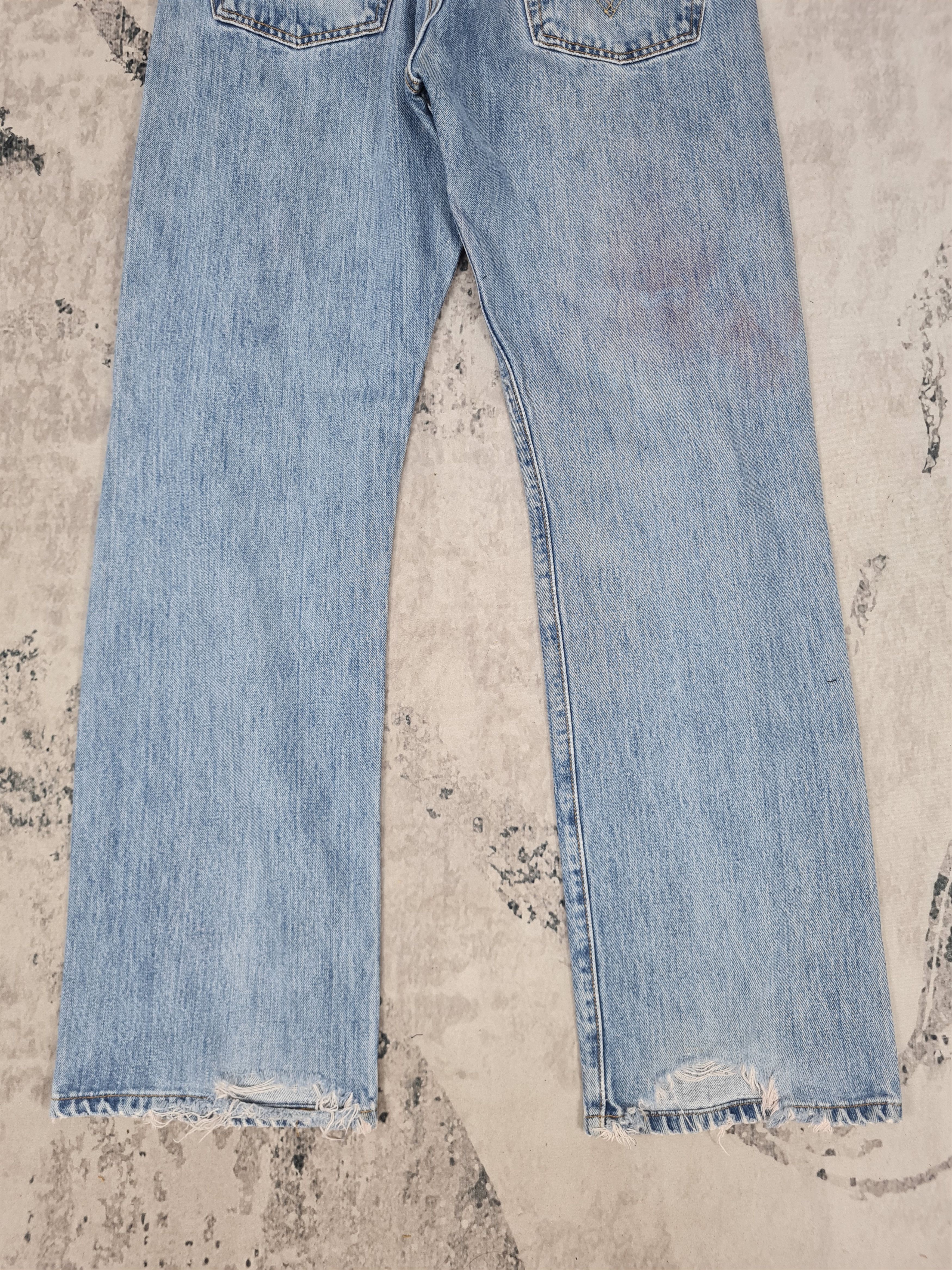 Levi's Vintage Clothing Vtg LEVIS 501 Faded Stain Ripped Blue Jeans L0340 Size 35X32 Size US 35 - 7 Thumbnail