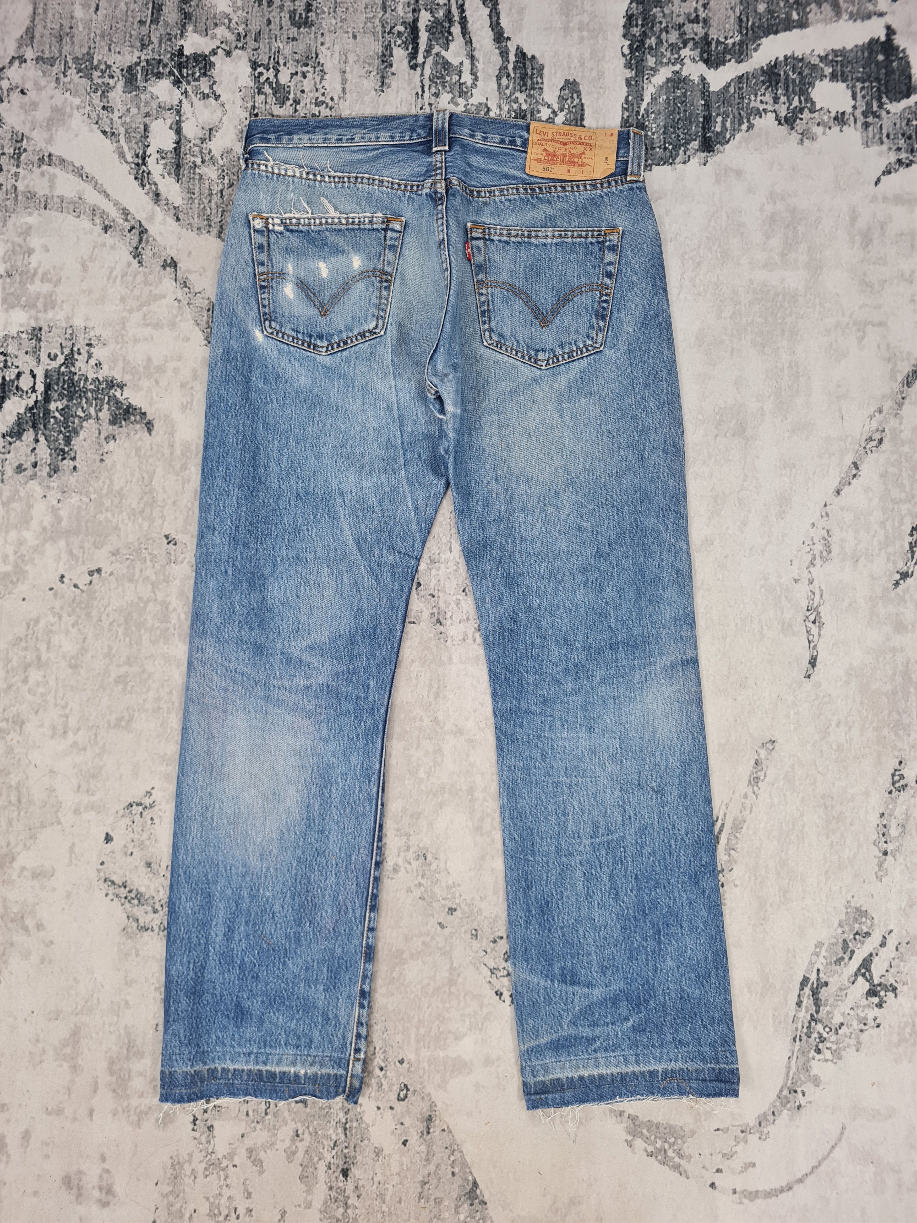 Levi's Vintage Clothing LEVIS 501 Distressed Stain Stonewash Jeans L0345 Size 34X30 Size US 34 / EU 50 - 2 Thumbnail