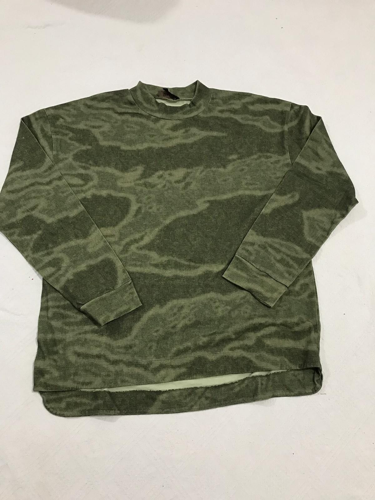 Yeezy ks48 little defect yeezy season 3 long sleave Size US M / EU 48-50 / 2 - 2 Thumbnail