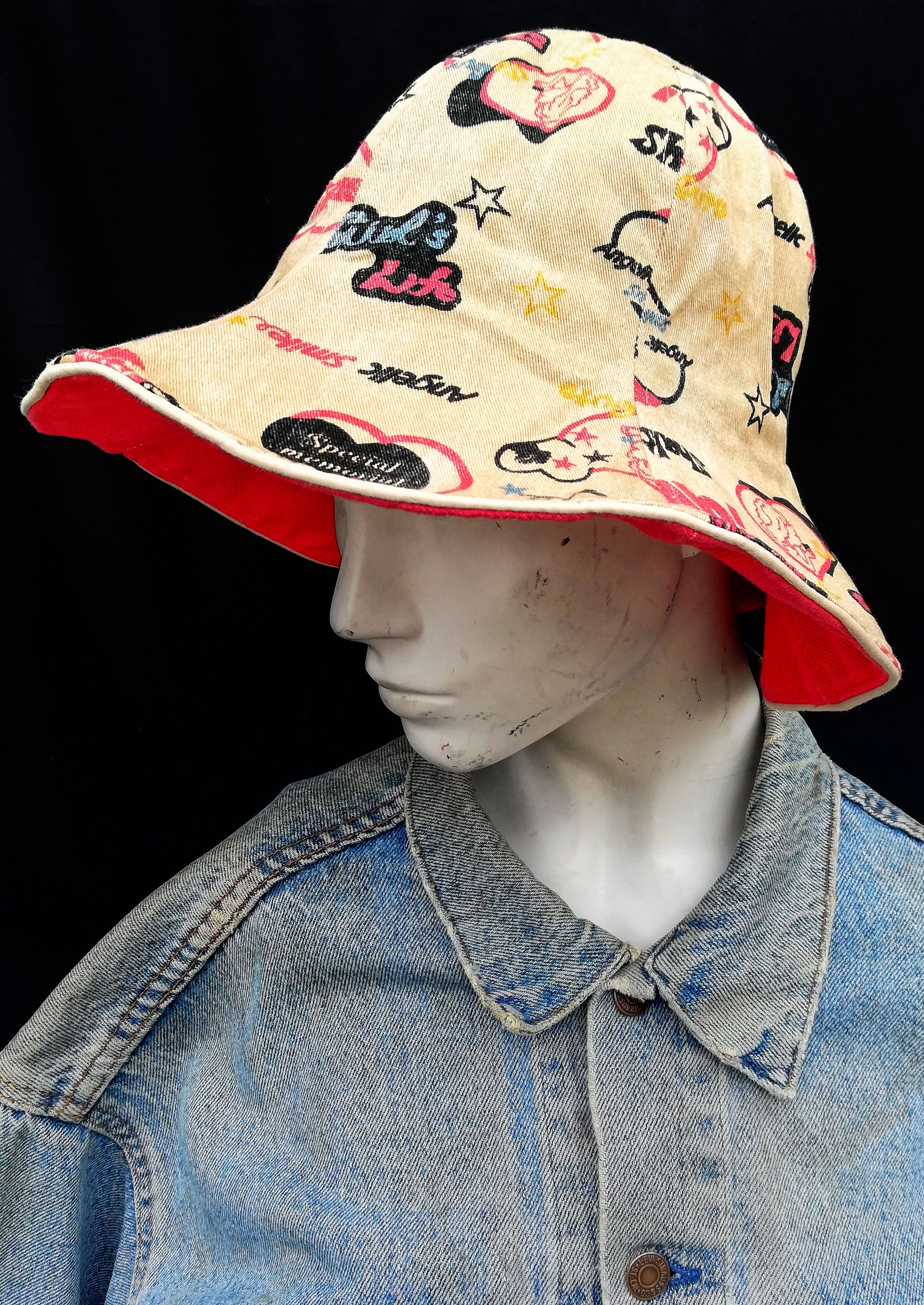 Japanese Brand 🔥Extremely Gourgous Bucket Hat Japanese Made Quality🔥 Size ONE SIZE - 1 Thumbnail