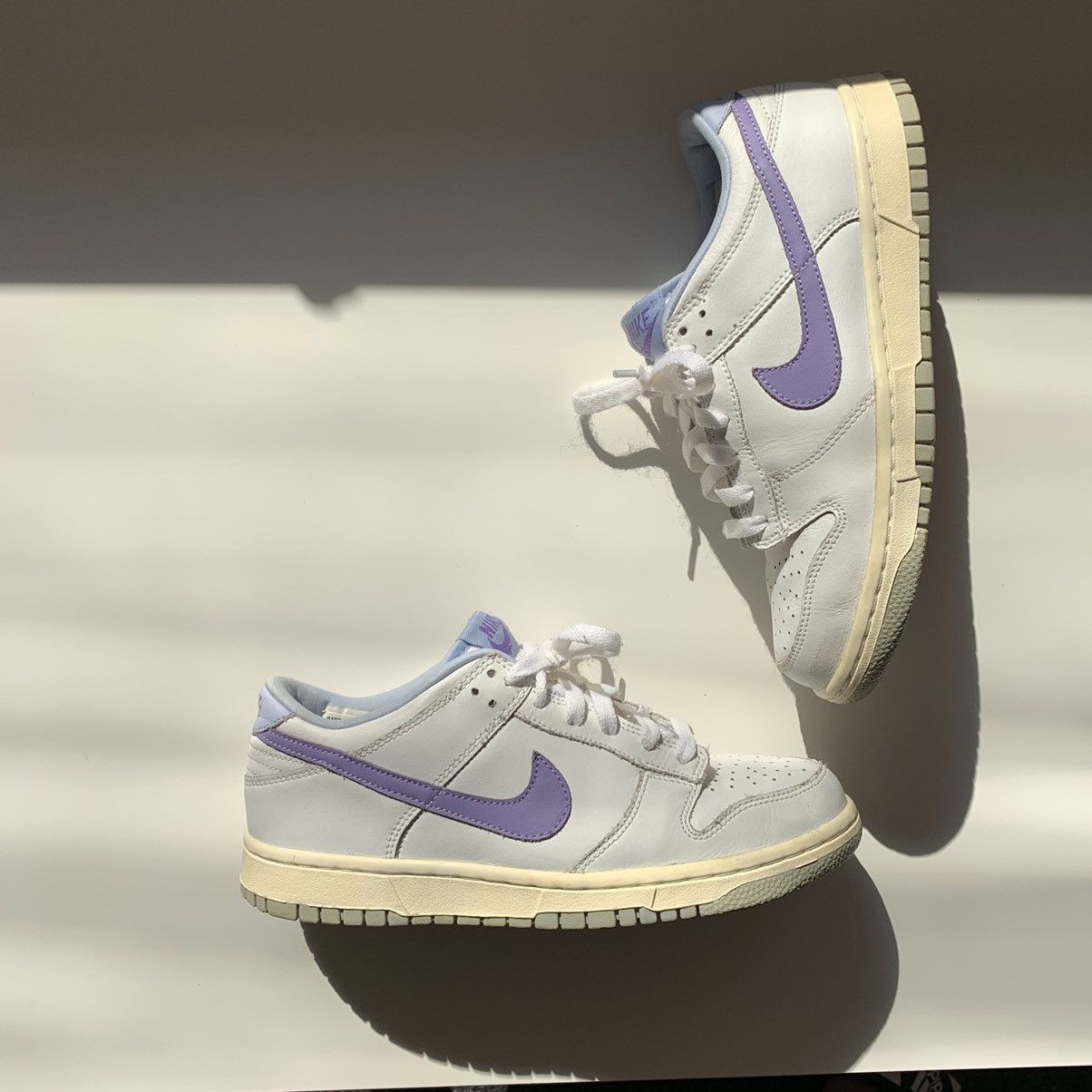 Nike × Vintage 2005 Nike Dunk Low Grape Cooler White-Purple/Grape WMNS Size US 8.5 / IT 38.5 - 1 Thumbnail