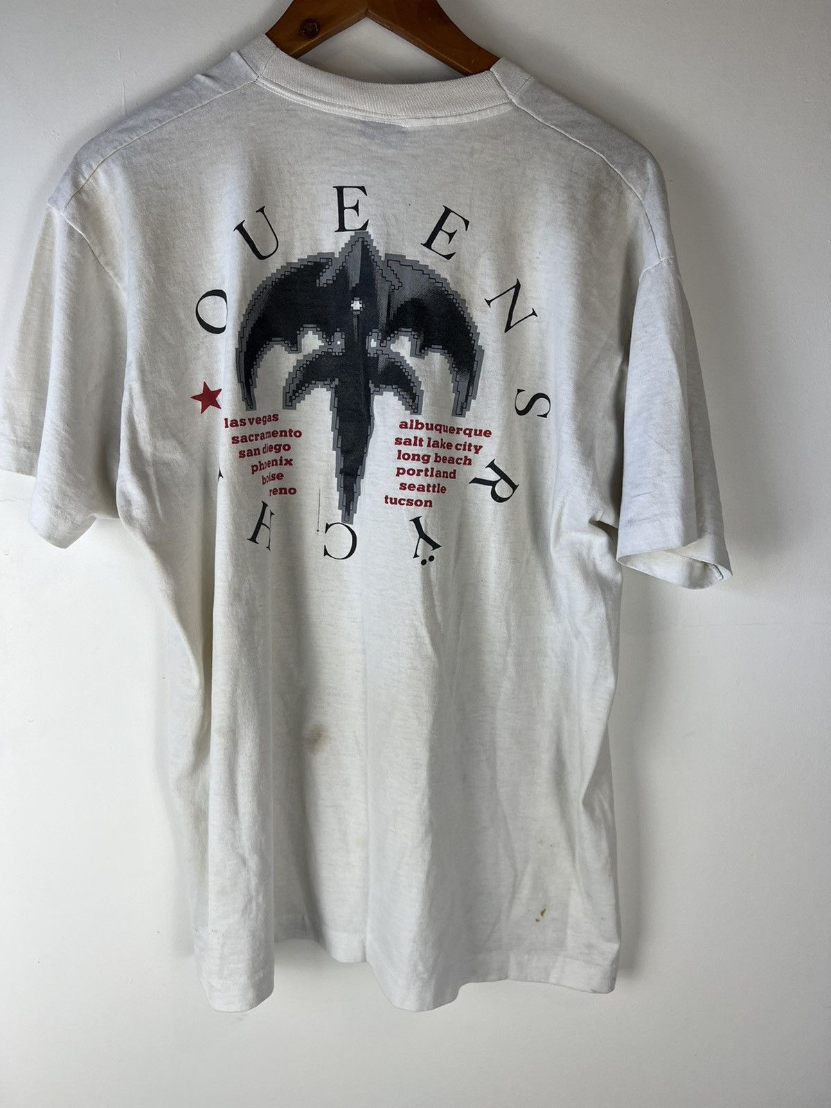 Vintage Vintage 1991 Queensryche empire tour tee Size US L / EU 52-54 / 3 - 4 Thumbnail