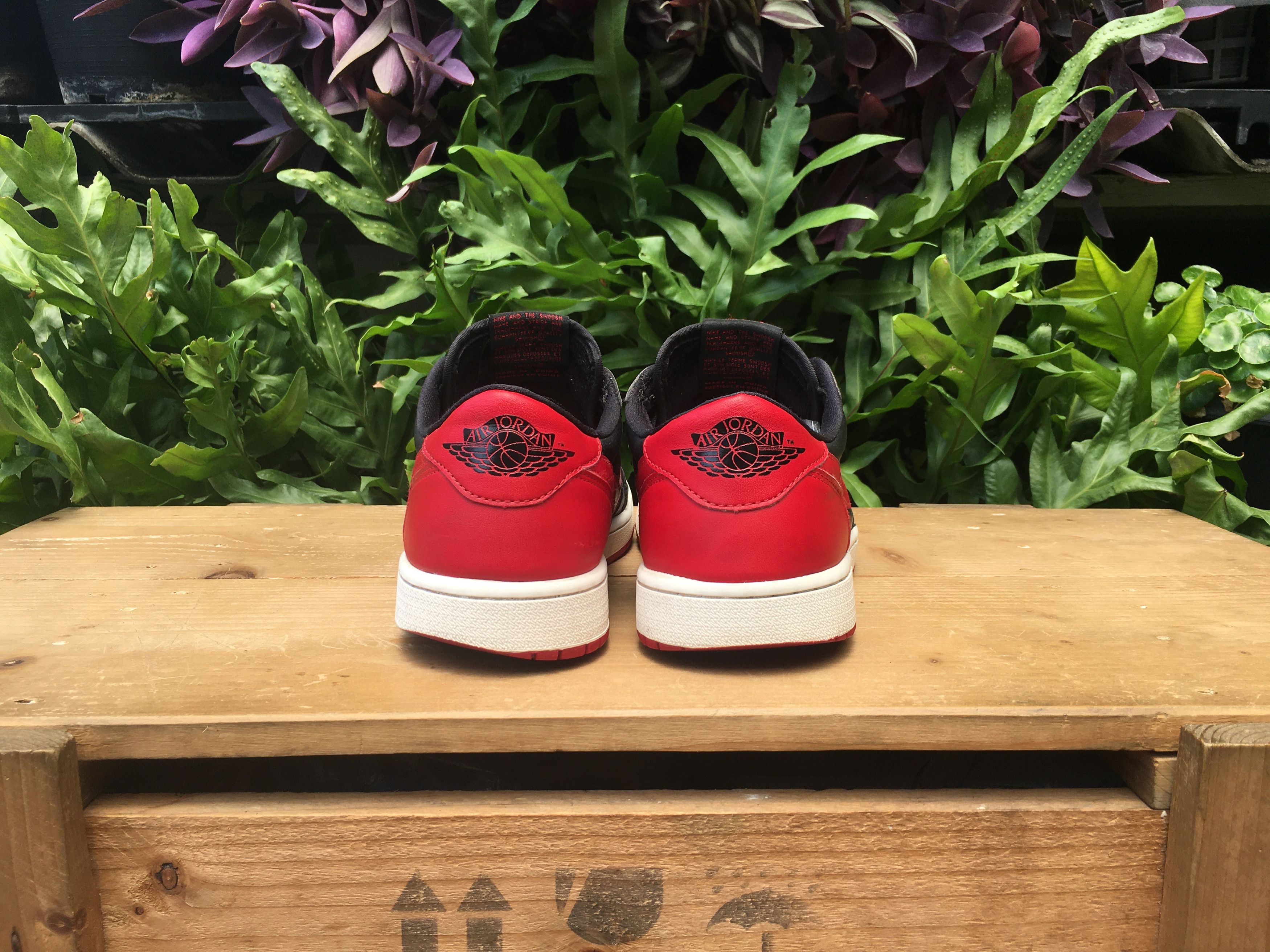 Jordan Brand × Nike 🔥 Nike Air Jordan 1 Retro Low OG Bred 2015 Size US 10.5 / EU 43-44 - 18 Thumbnail
