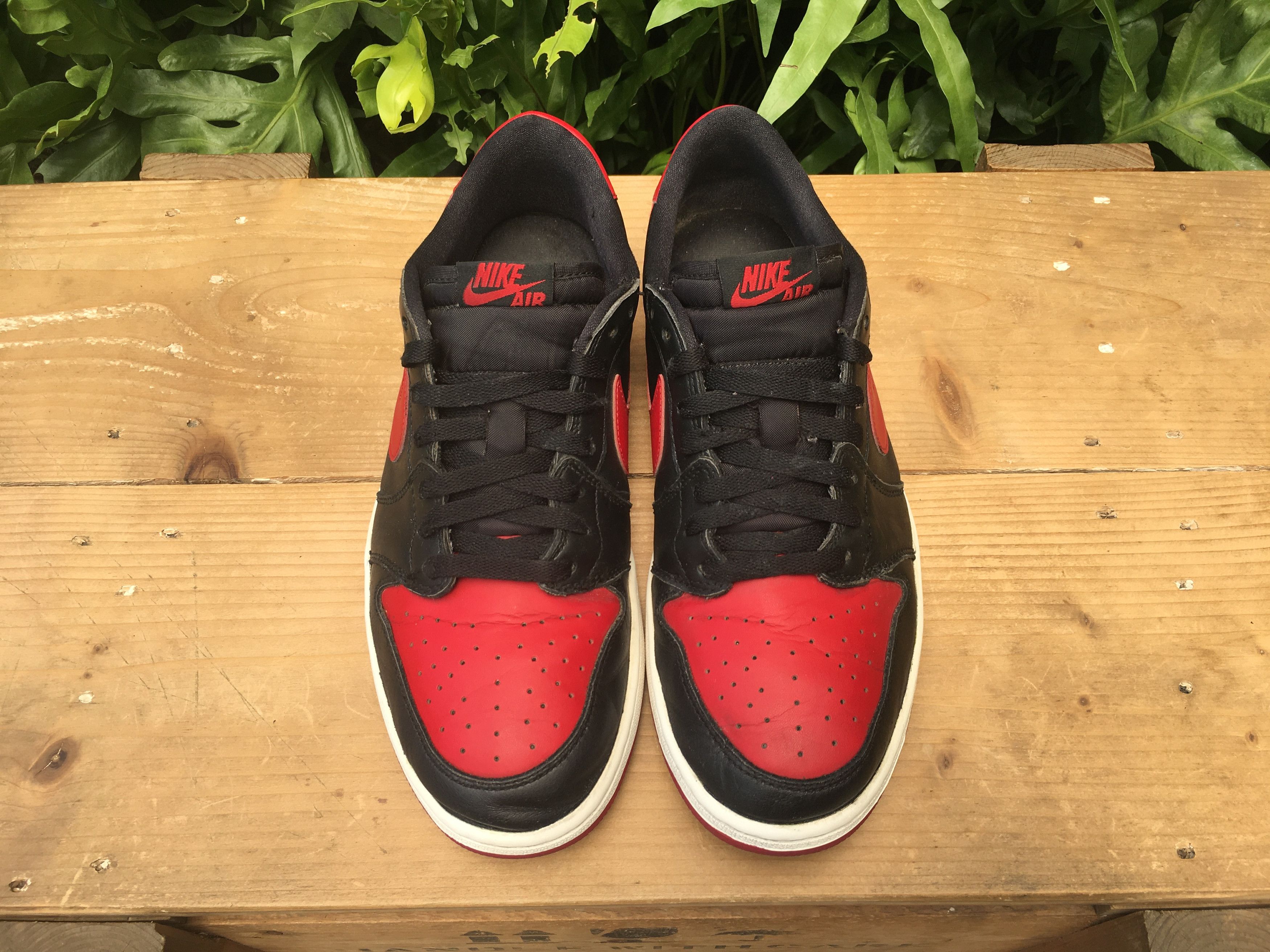 Jordan Brand × Nike 🔥 Nike Air Jordan 1 Retro Low OG Bred 2015 Size US 10.5 / EU 43-44 - 10 Thumbnail
