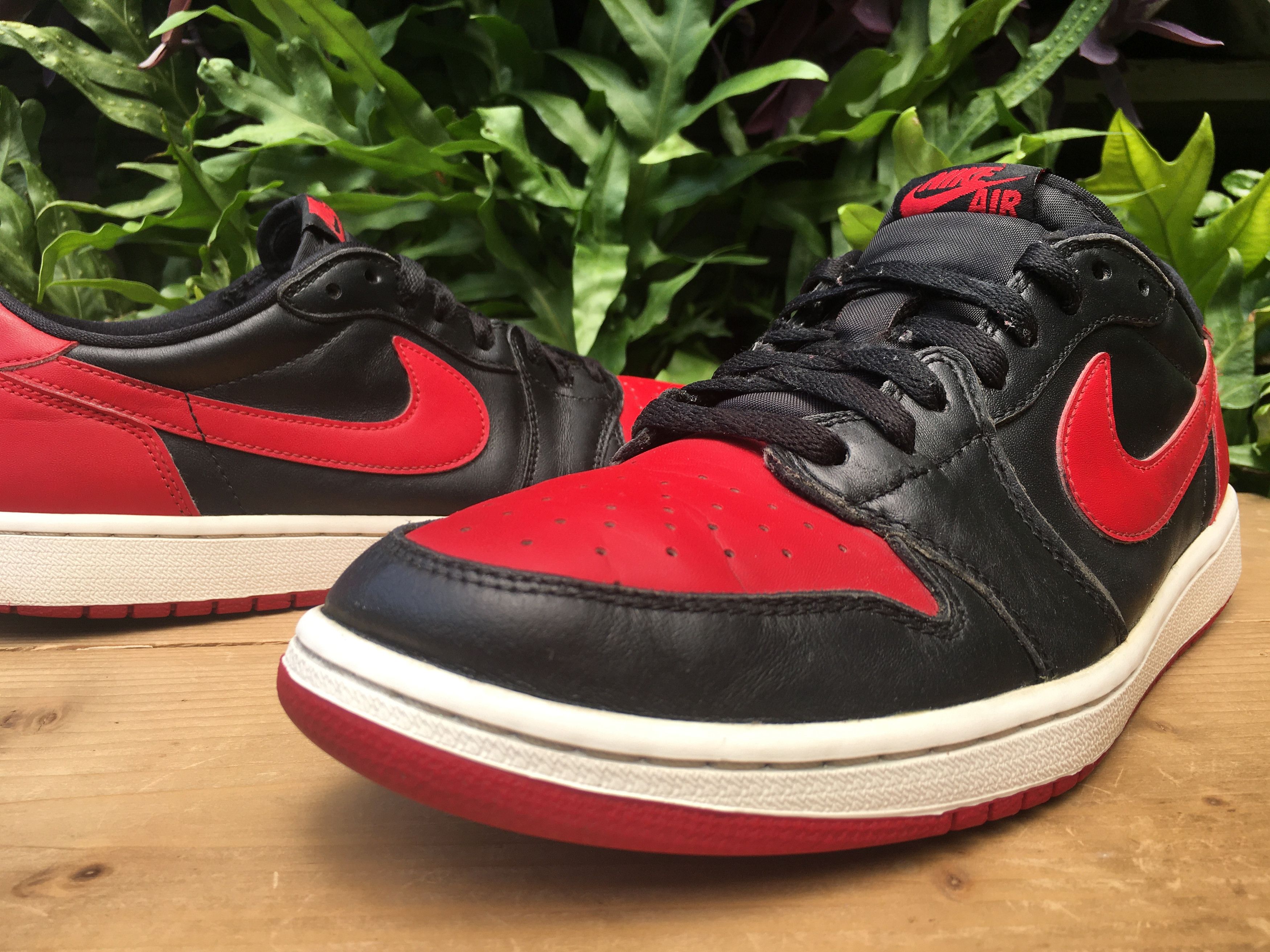 Jordan Brand × Nike 🔥 Nike Air Jordan 1 Retro Low OG Bred 2015 Size US 10.5 / EU 43-44 - 9 Thumbnail