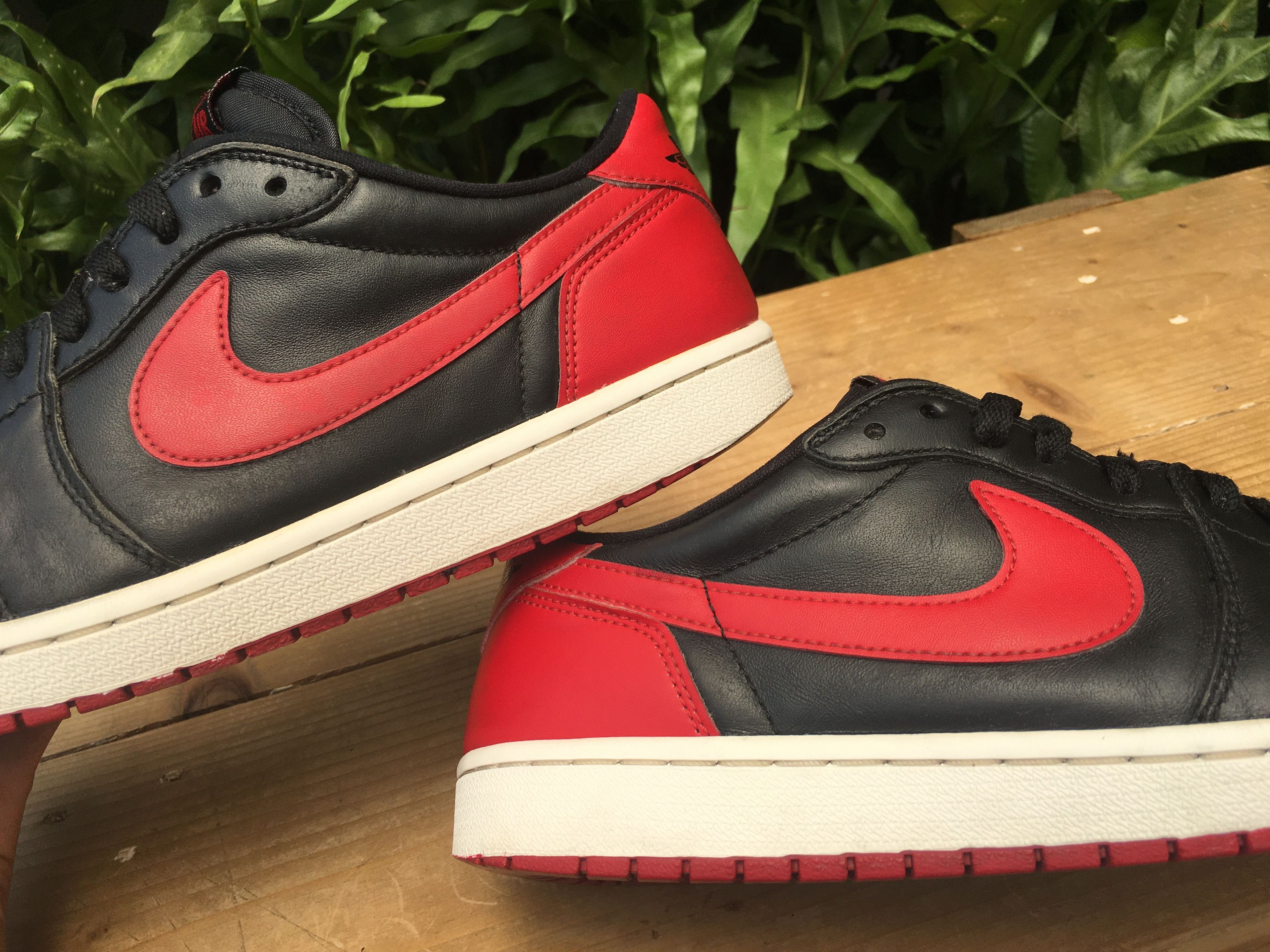 Jordan Brand × Nike 🔥 Nike Air Jordan 1 Retro Low OG Bred 2015 Size US 10.5 / EU 43-44 - 20 Thumbnail
