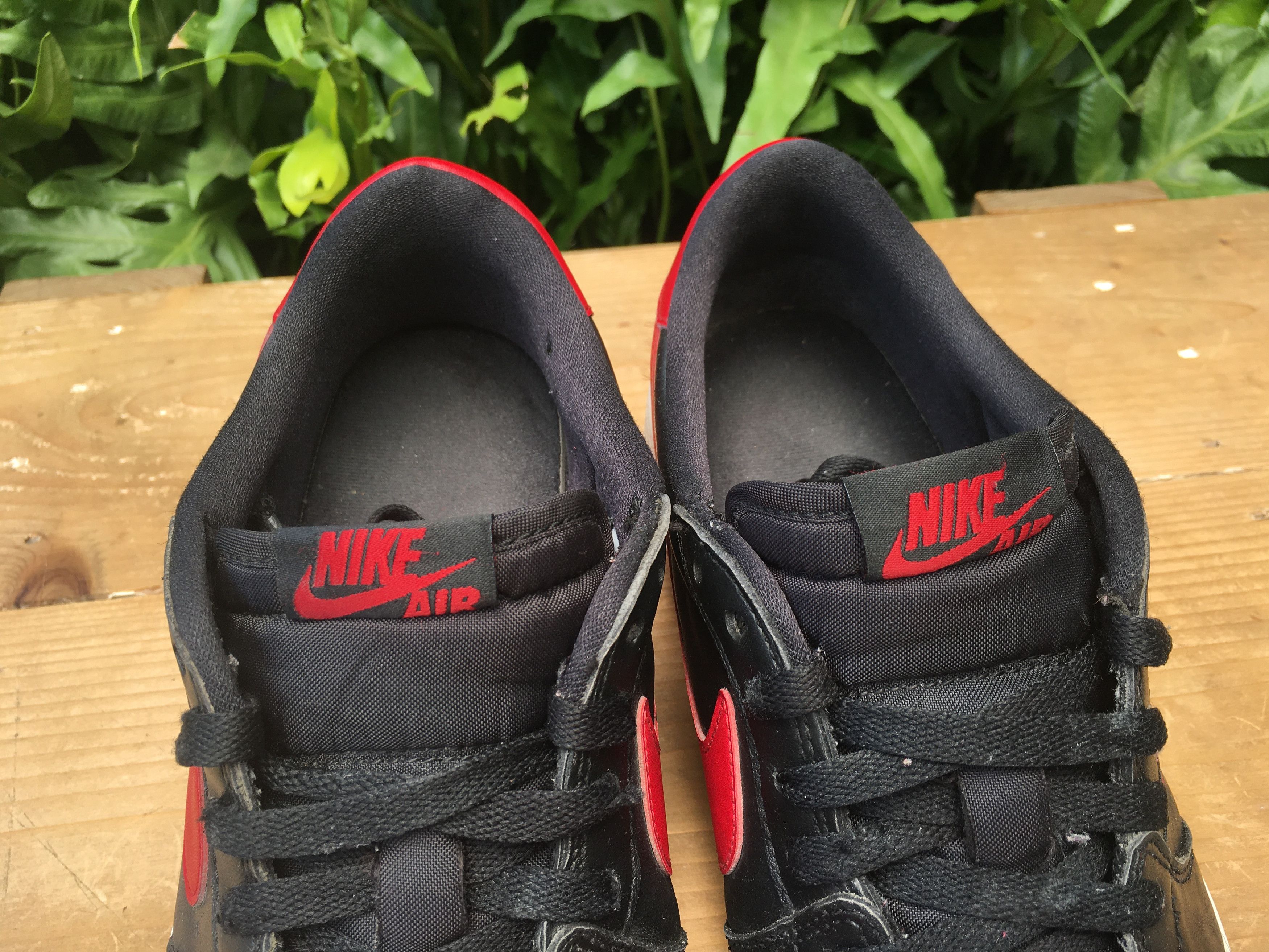 Jordan Brand × Nike 🔥 Nike Air Jordan 1 Retro Low OG Bred 2015 Size US 10.5 / EU 43-44 - 16 Thumbnail