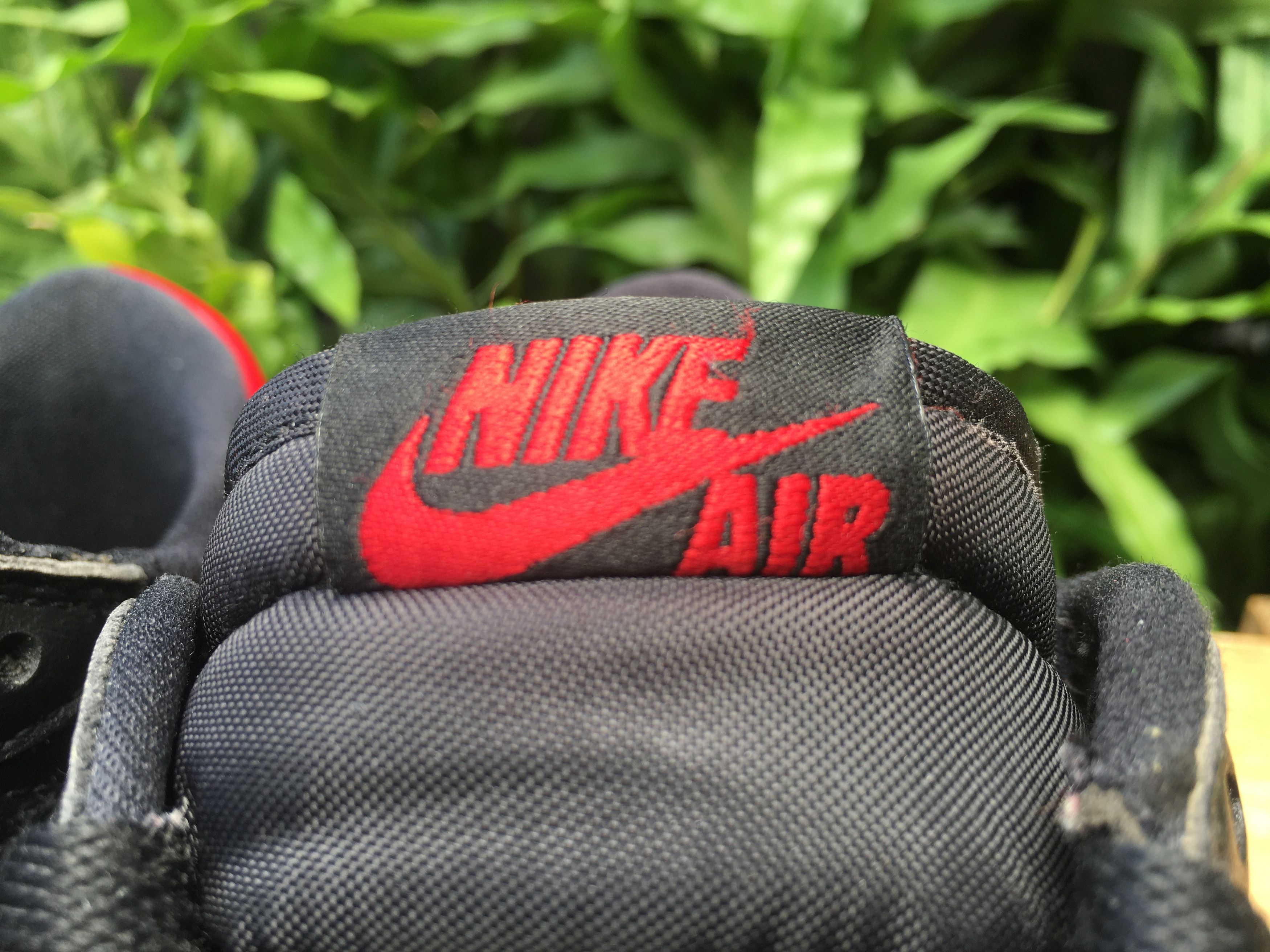Jordan Brand × Nike 🔥 Nike Air Jordan 1 Retro Low OG Bred 2015 Size US 10.5 / EU 43-44 - 15 Thumbnail