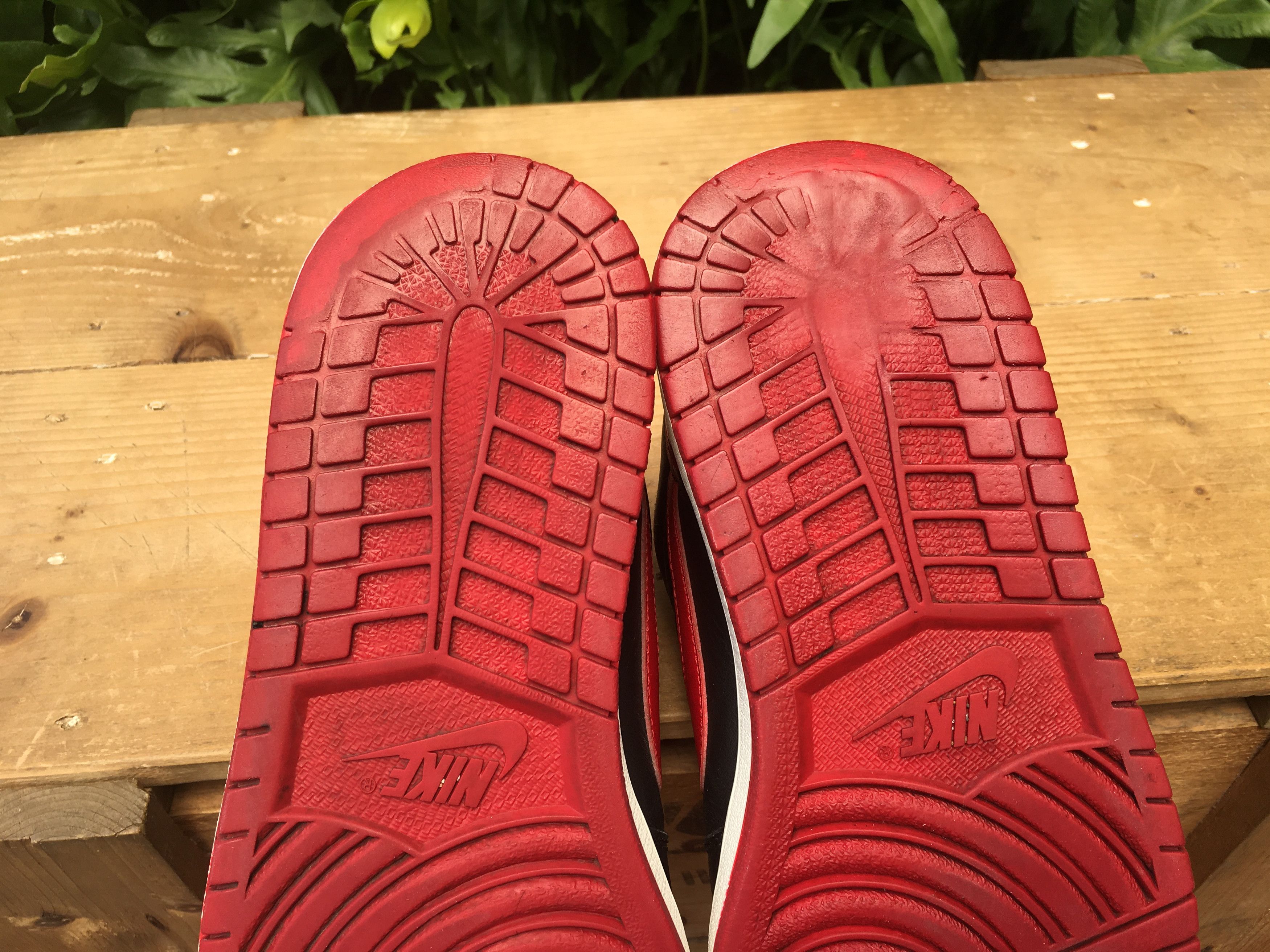 Jordan Brand × Nike 🔥 Nike Air Jordan 1 Retro Low OG Bred 2015 Size US 10.5 / EU 43-44 - 23 Thumbnail