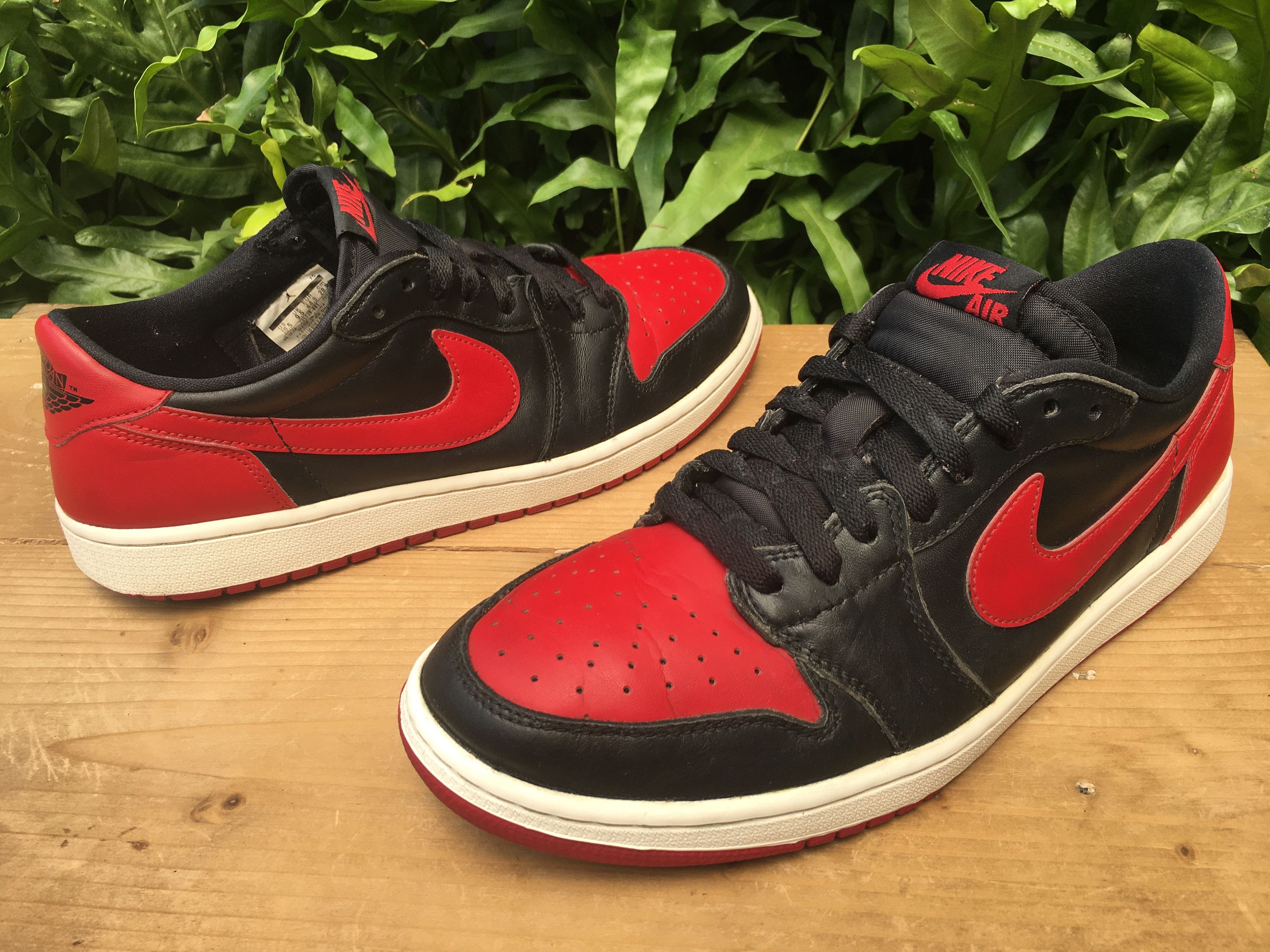 Jordan Brand × Nike 🔥 Nike Air Jordan 1 Retro Low OG Bred 2015 Size US 10.5 / EU 43-44 - 8 Thumbnail