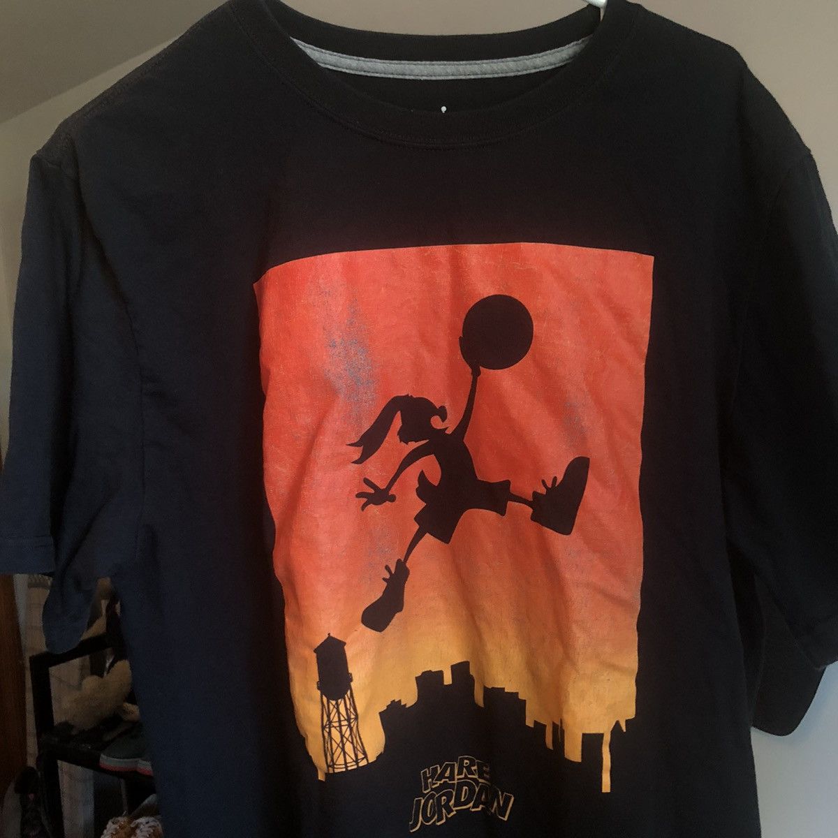 Jordan Brand Vintage Hare Jordan Looney Tunes Bugs Bunny Graphic Logo Tee Size US XL / EU 56 / 4 - 1 Thumbnail