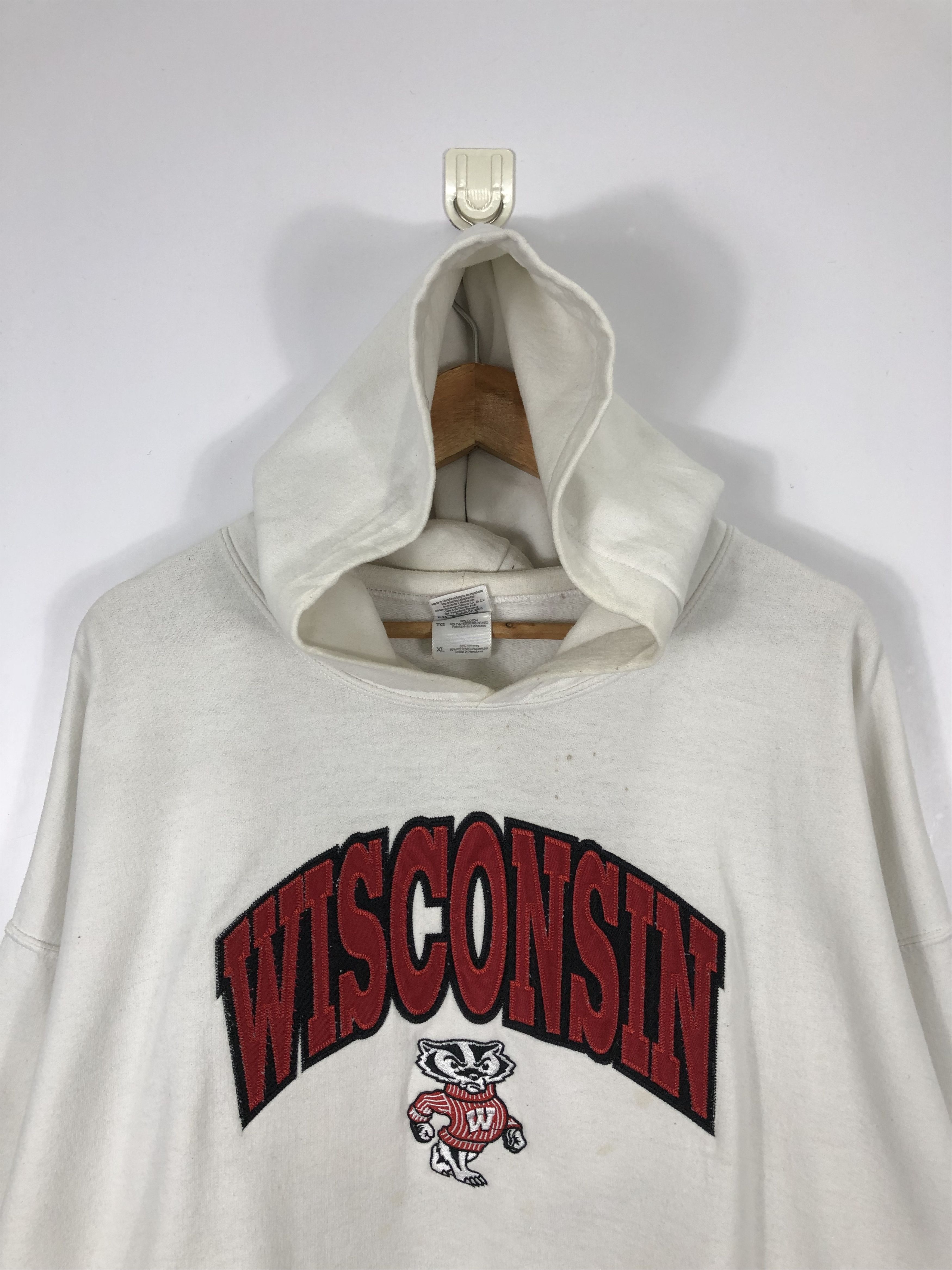 NCAA × NFL × Vintage Vintage Wisconsin Badgers Football NCAA Team Hoodie Jumper Size US XL / EU 56 / 4 - 2 Thumbnail