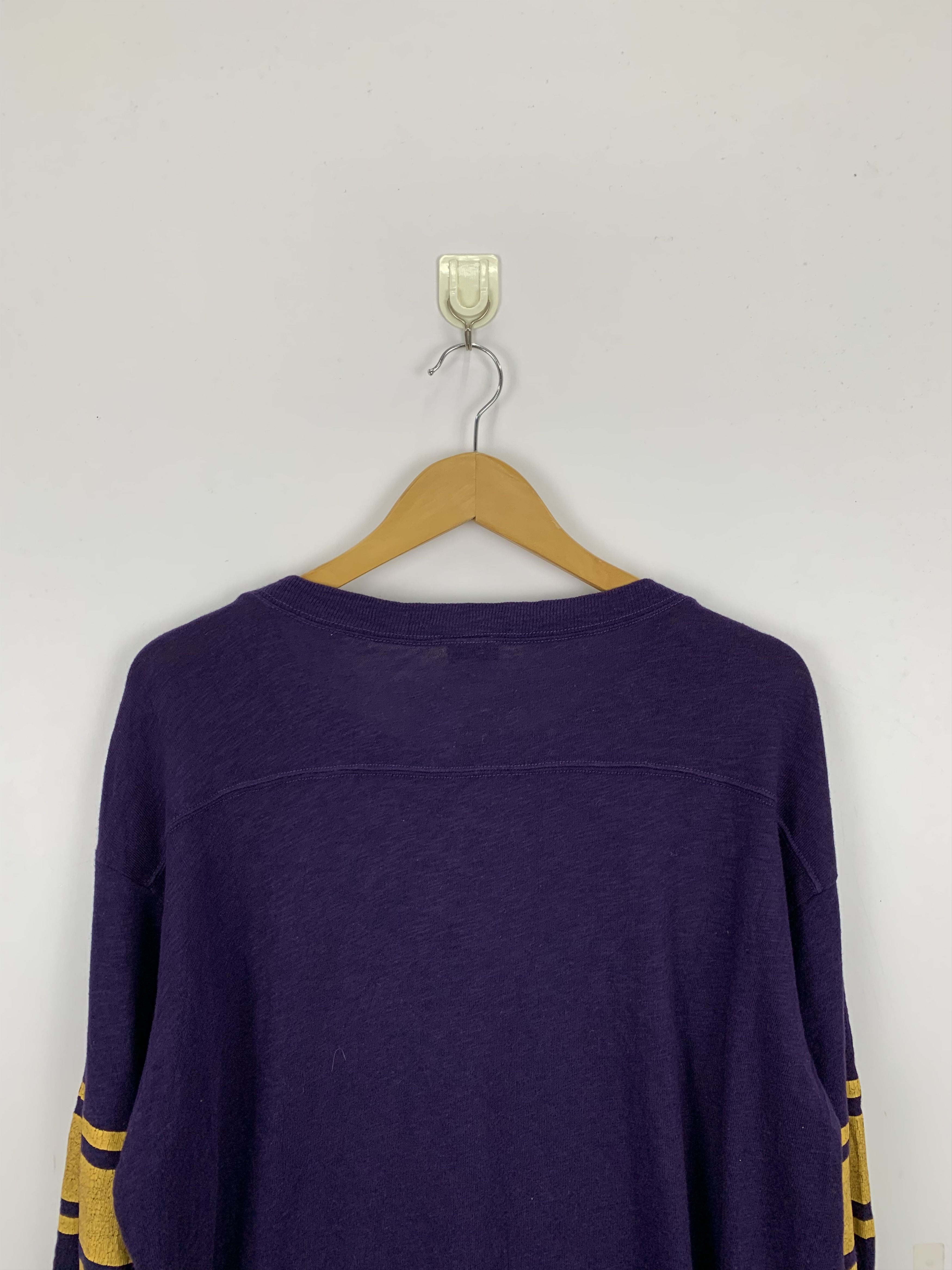 Vintage Vintage Wisconsin Long Sleeve T Shirt TA0278 Size US L / EU 52-54 / 3 - 10 Thumbnail