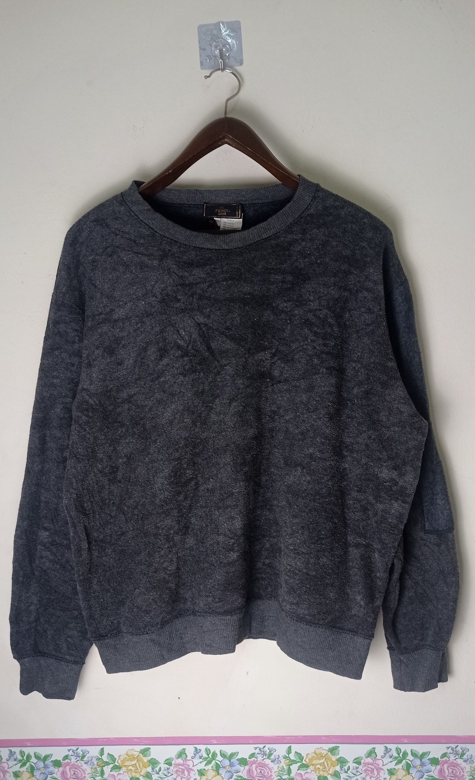 Fendi Vintage Fendi Fleece Sweatshirt Made In Italy Size US XL / EU 56 / 4 - 1 Thumbnail