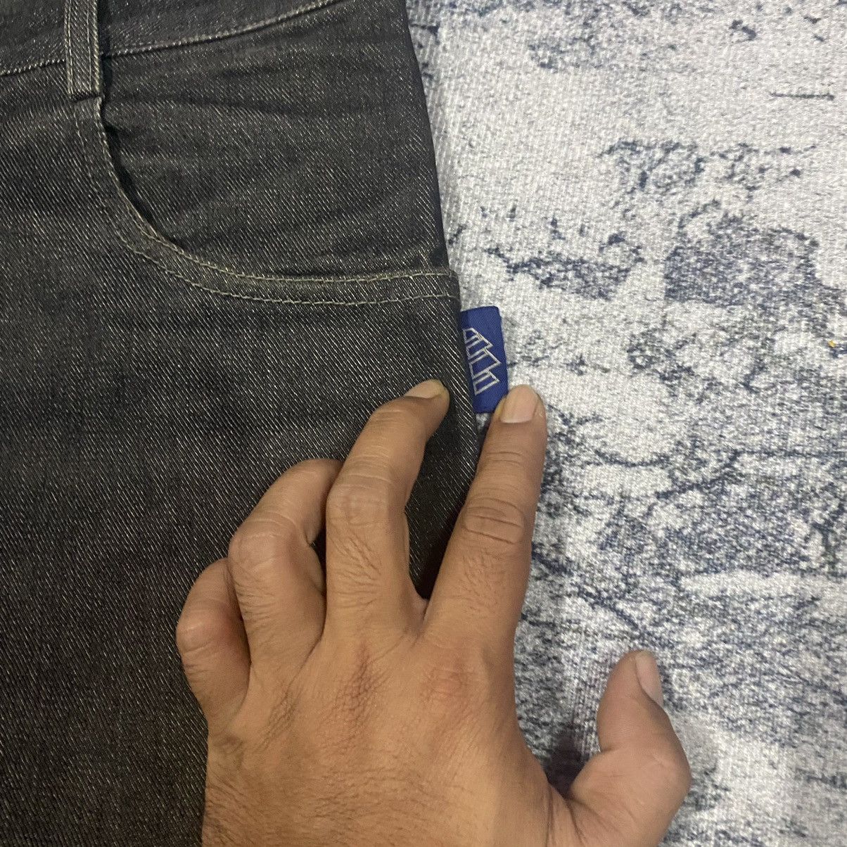 Japanese Brand × Neighborhood × Vintage Vintage Neighborhood Skateboard R.O.K Black Baggy Denim Jean Size US 32 / EU 48 - 5 Thumbnail