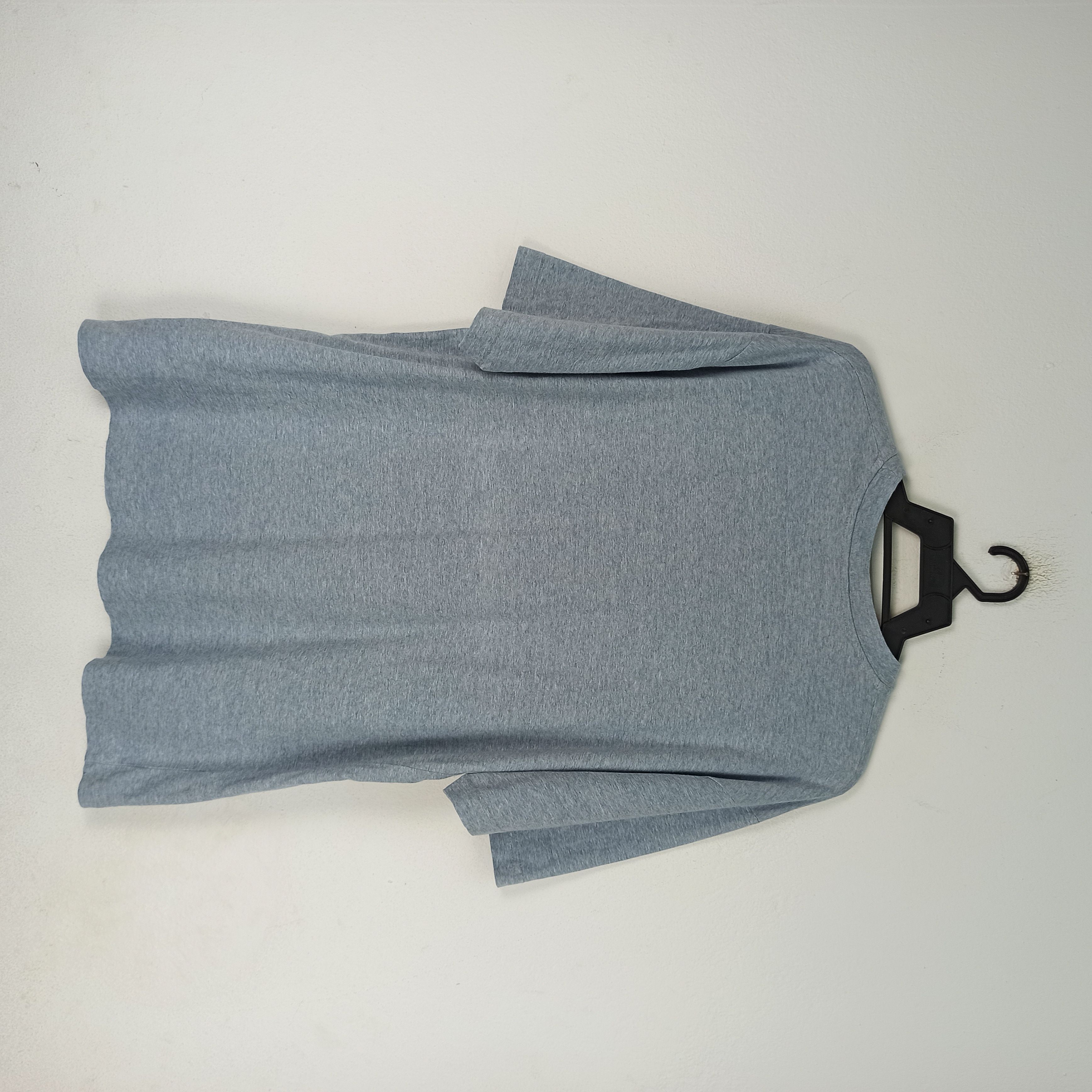 Trussardi Vintage Trussardi Italy Tshirt Big Logo Size US L / EU 52-54 / 3 - 4 Thumbnail