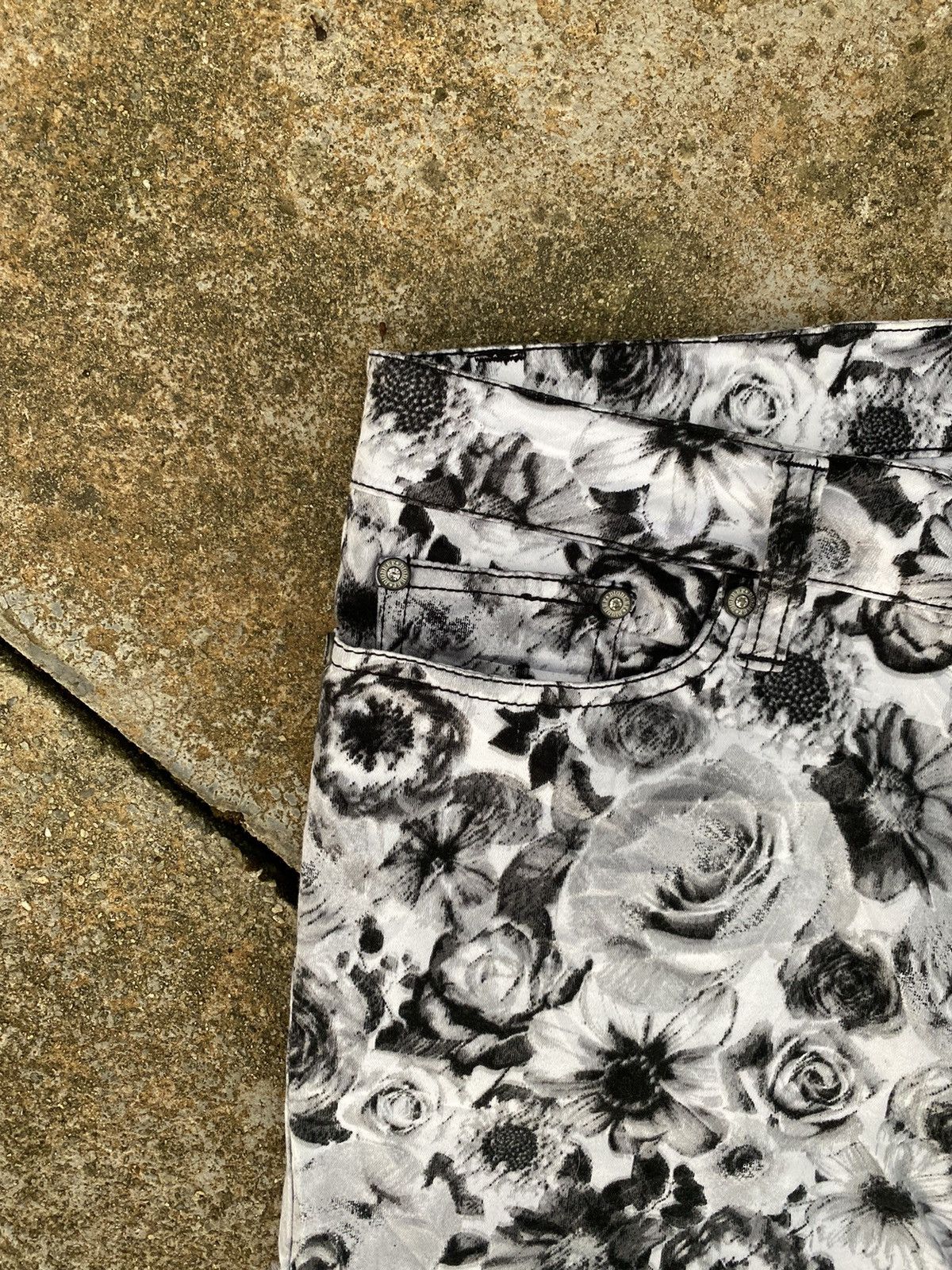 Japanese Brand × Seditionaries ⚡️Steals⚡️ DIG DEEP Floral Spandex Pants Size US 34 / EU 50 - 3 Thumbnail