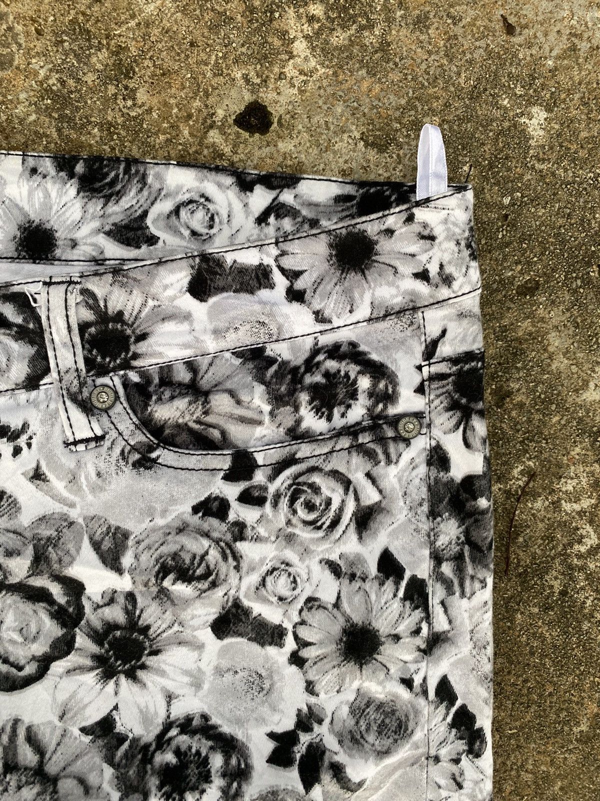 Japanese Brand × Seditionaries ⚡️Steals⚡️ DIG DEEP Floral Spandex Pants Size US 34 / EU 50 - 4 Thumbnail