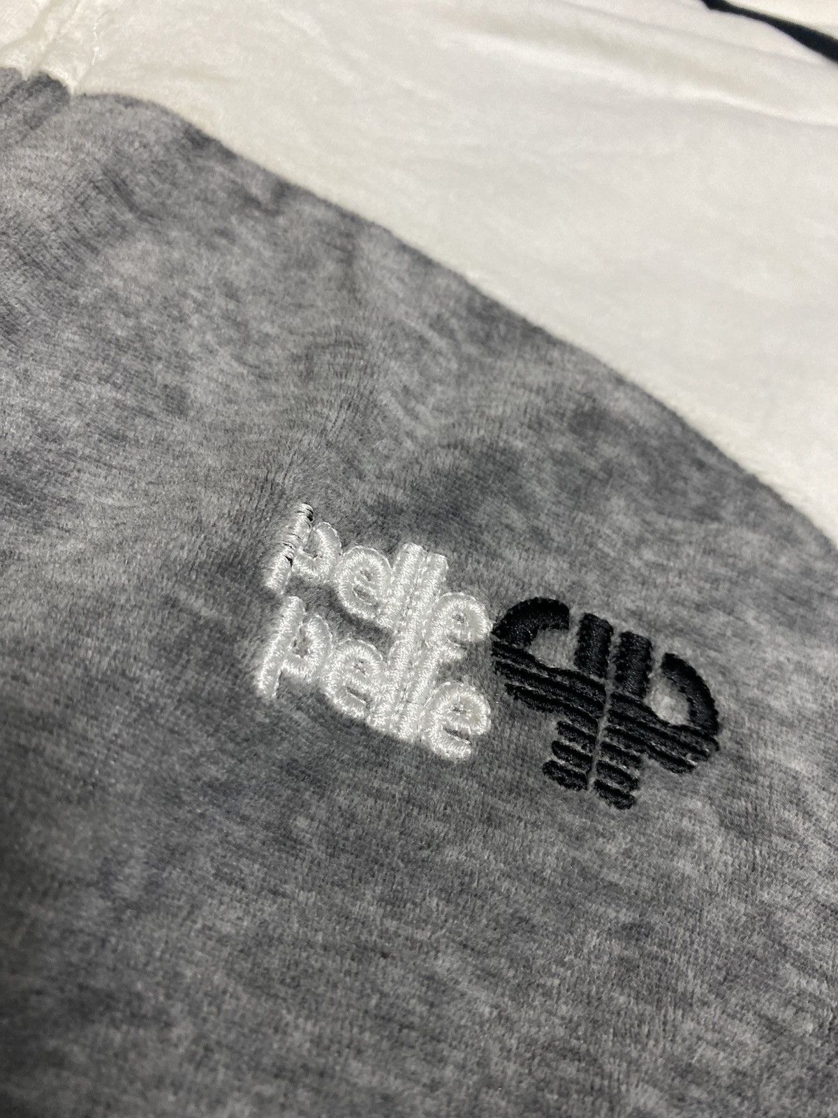 Pelle Pelle × Vintage PELLE PELLE OVER SIZE SWEATER Size US XXL / EU 58 / 5 - 9 Thumbnail